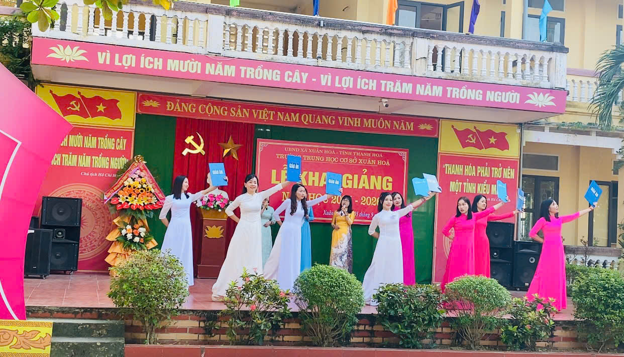 D:\SƠN XUÂN HÒA\Sơn TT CUDVC\ảnh tuyên truyền\gen-n-z6979127267679_595eab74c76e50ce13fd037cbc1cdf7e.jpg