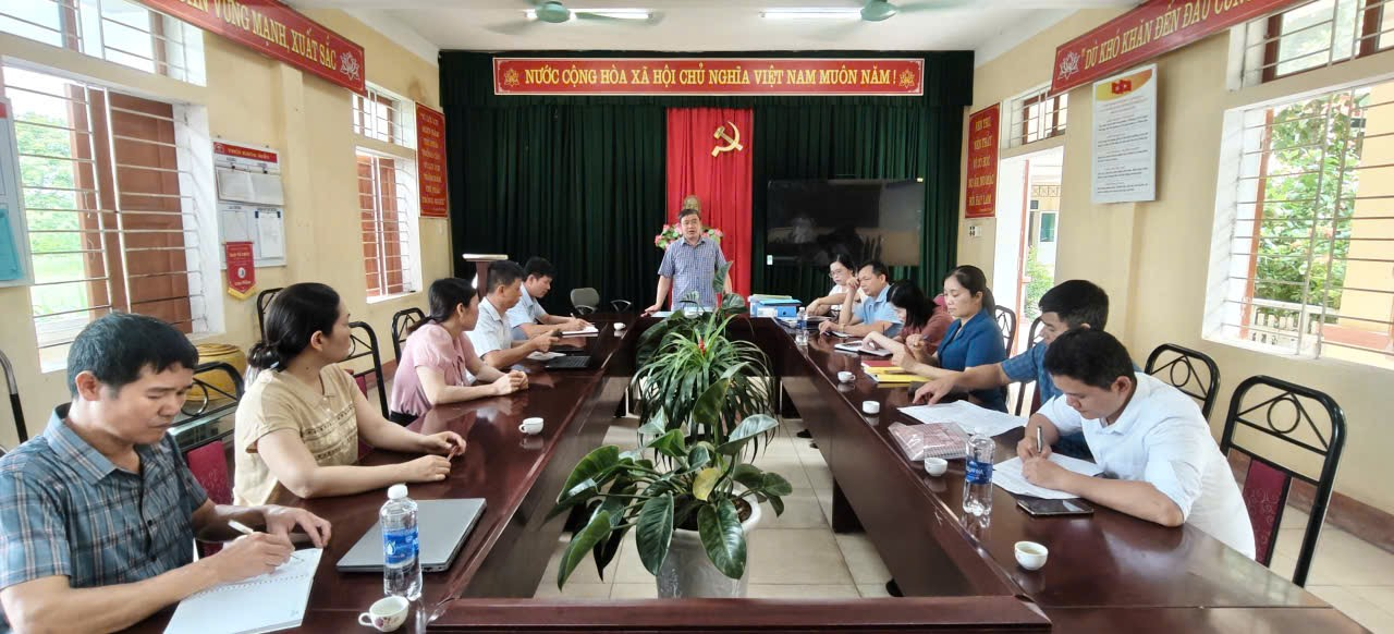 UBKT Đảng uỷ xã Xuân Hoà tổ chức kiểm tra, giám sát Chi uỷ, Chi bộ Trường THCS Xuân Hưng về công tác xã hội hoá giáo dục và công tác thu - chi tài chính Đảng