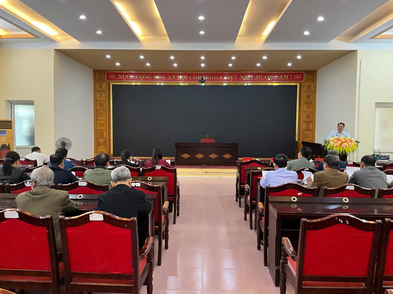 UBND xã Thọ Xuân tổ chức Hội nghị giao ban tiến độ rà soát hộ nghèo, hộ cận nghèo và các đối tượng liên quan năm 2025