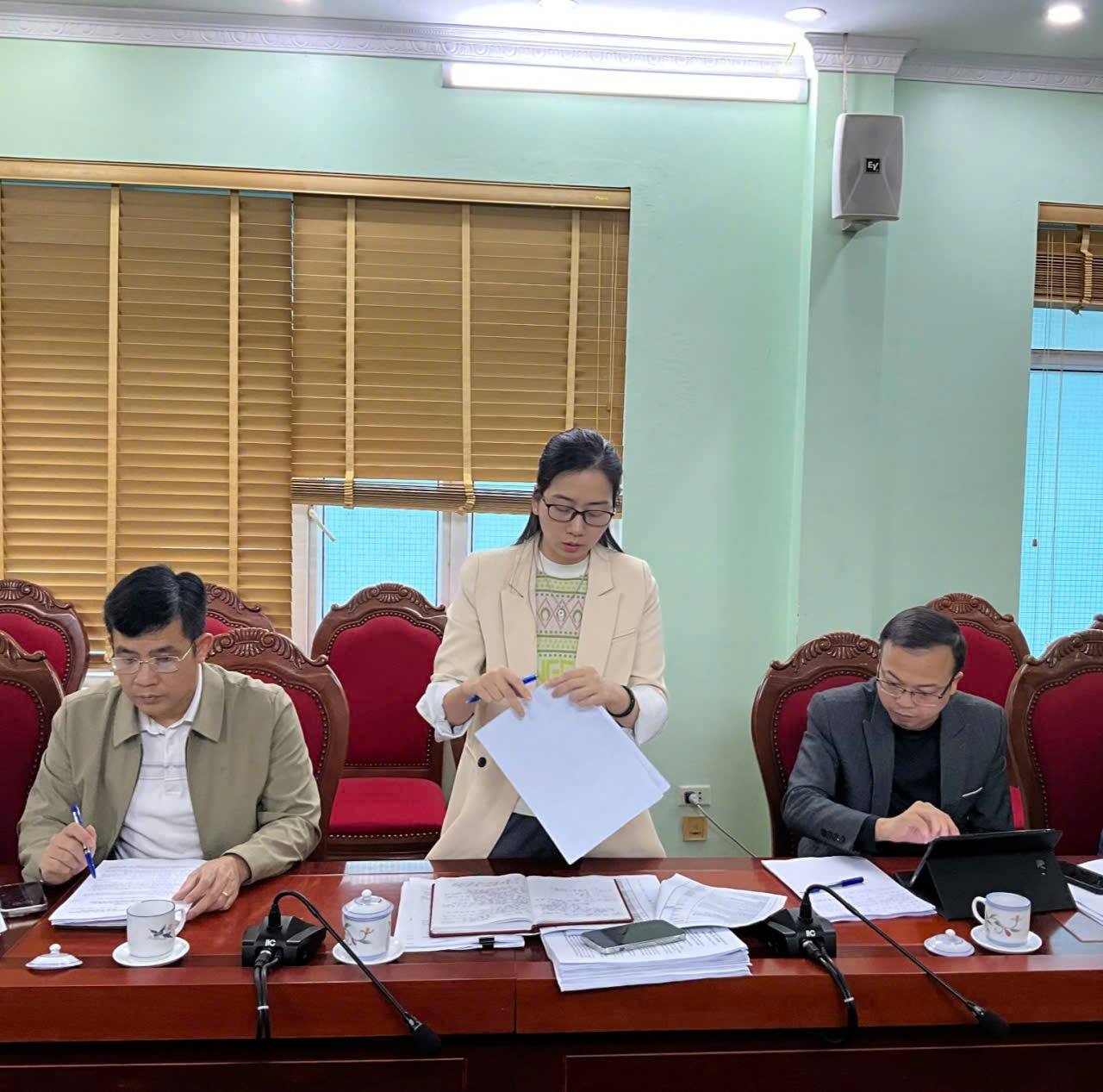 Anh-tin-bai
