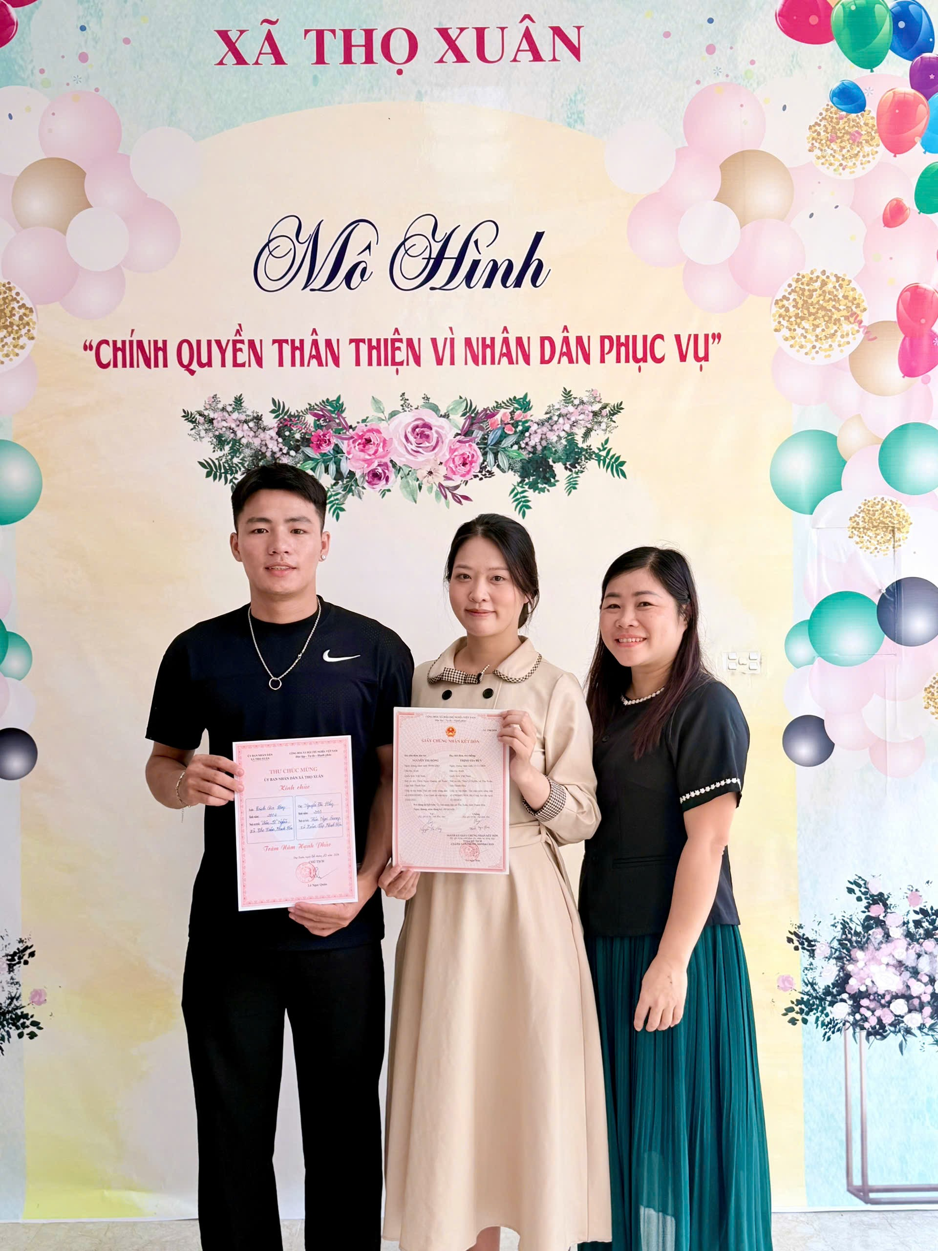 Trao Giấy chứng nhận kết hôn, lan tỏa hình ảnh chính quyền thân thiện, phục vụ Nhân dân