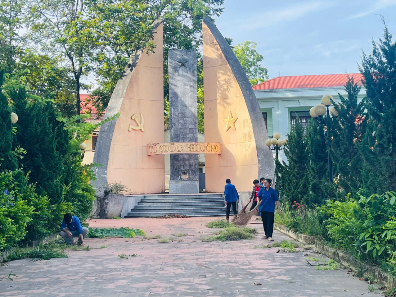 Anh-tin-bai