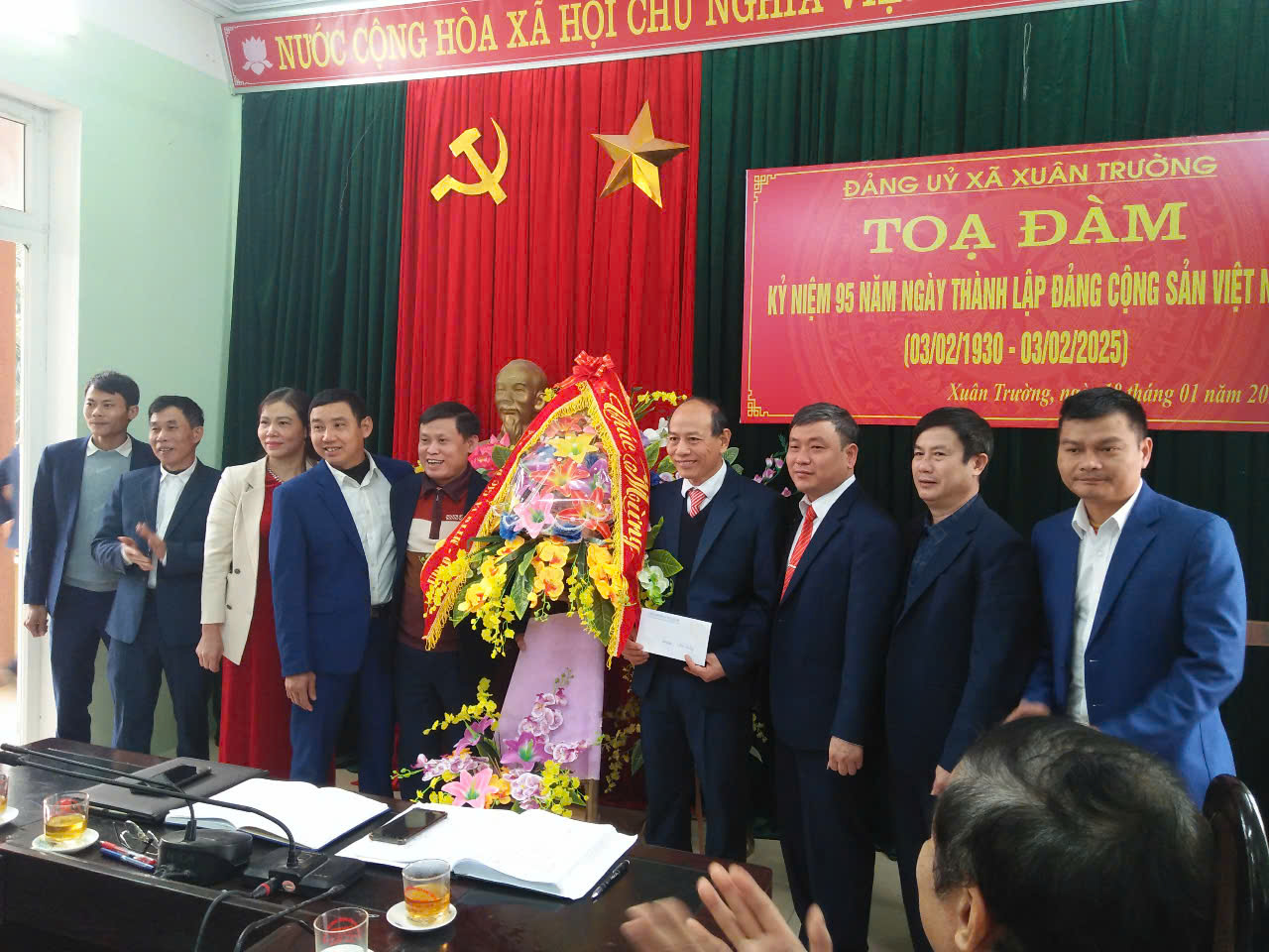 Toạ đàm kỷ niệm ngày thành lập Đảng