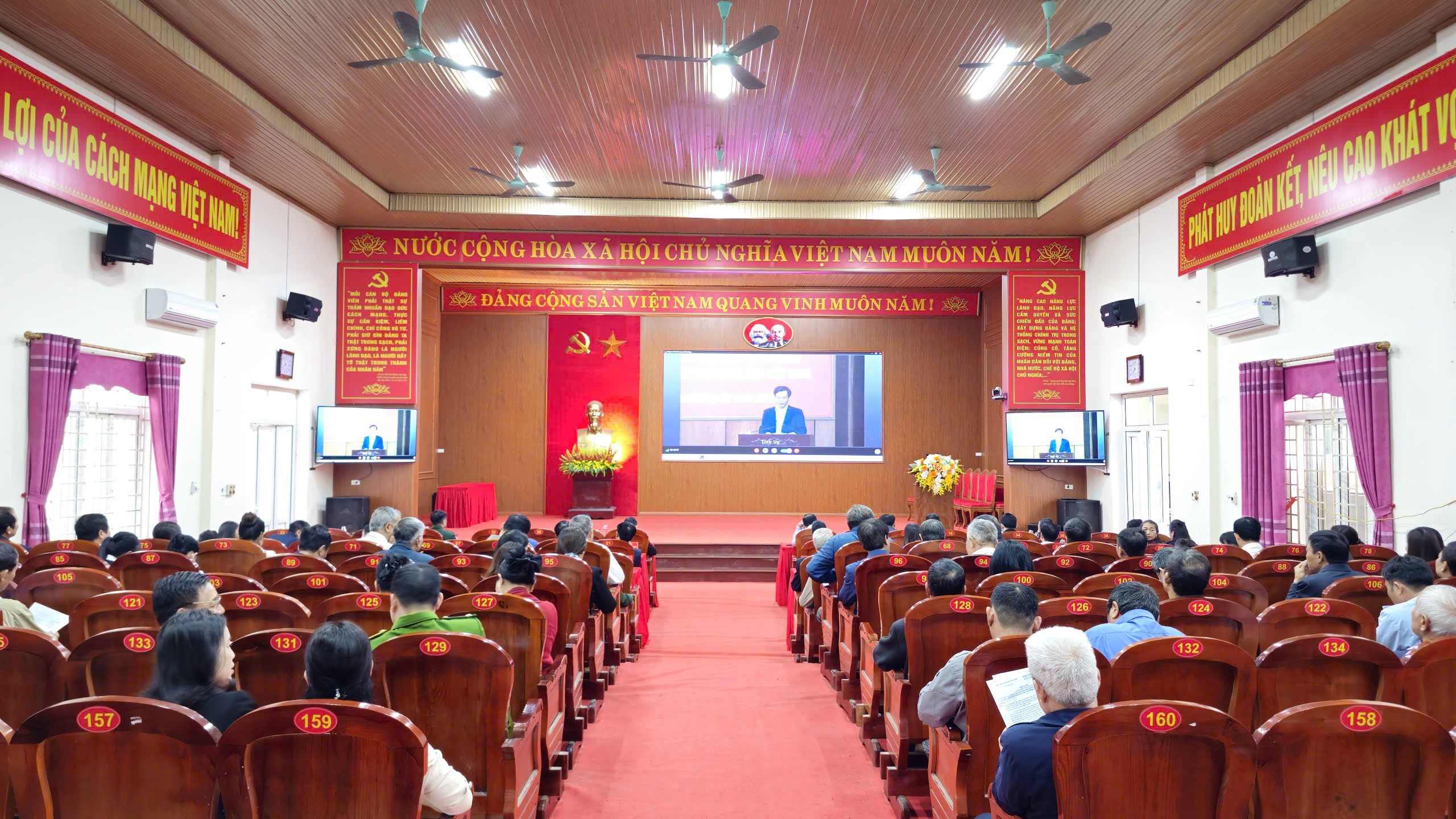  Hội nghị toàn quốc  nghiên cứu, học tập, quán triệt và triển khai  thực hiện Nghị quyết số 79-NQ/TW và Nghị  quyết số 80-NQ/TW của Bộ Chính trị