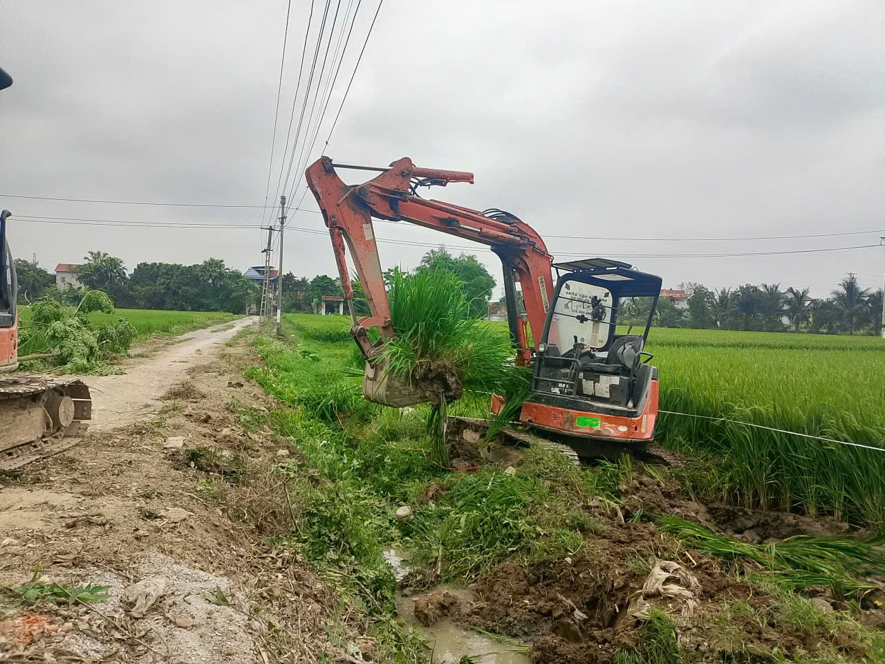 Thôn 1 phủ Lý Bắc triển khai làm đường giao thông nội đồng theo kế hoạch năm 2026