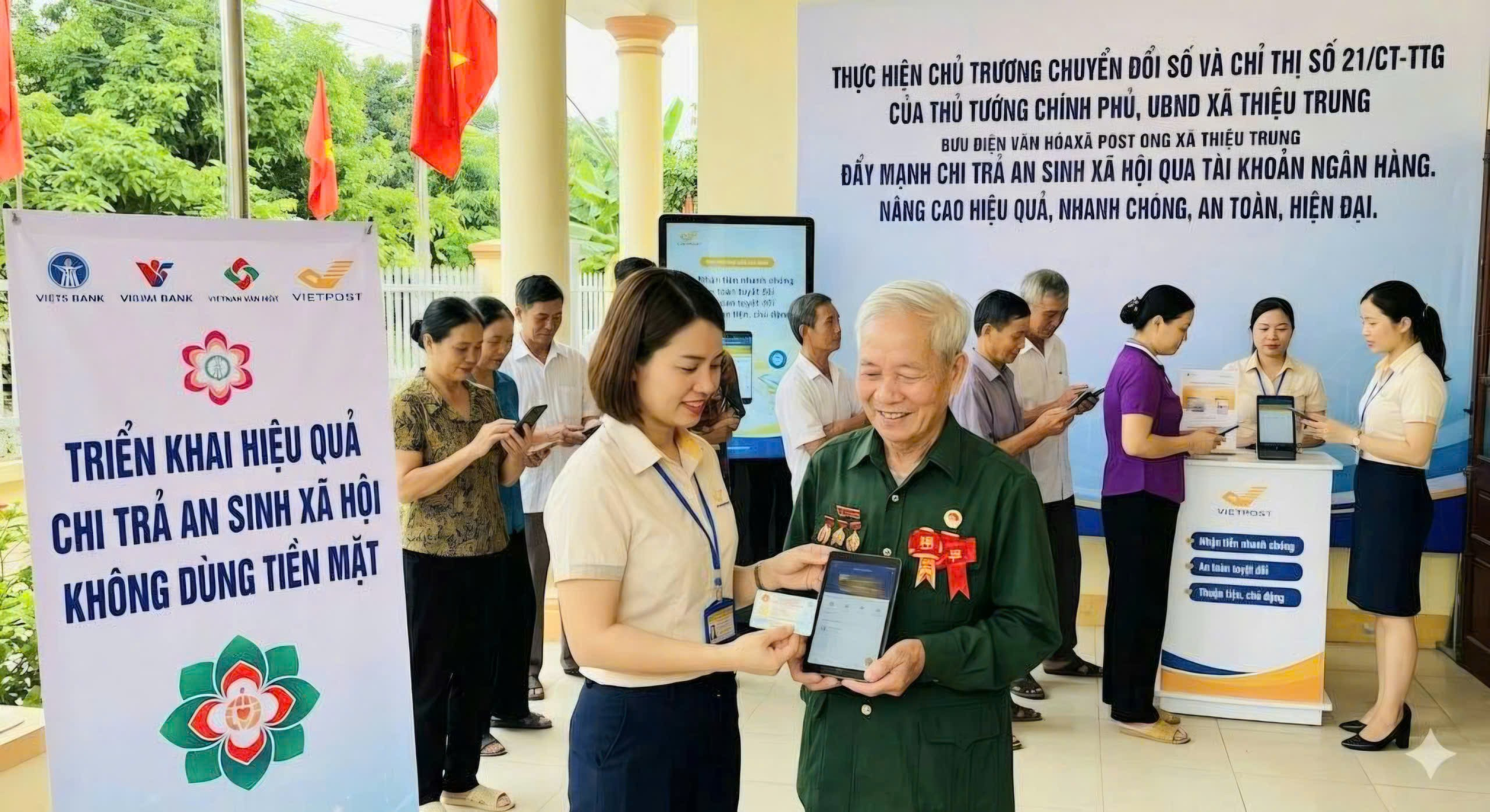Triển khai hiệu quả chi trả an sinh xã hội không dùng tiền mặt