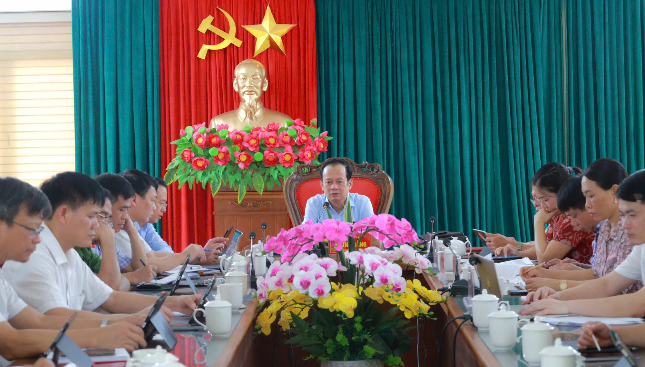 ĐẢNG ỦY XÃ THIỆU TRUNG TỔ CHỨC HỘI NGHỊ BAN THƯỜNG VỤ CHO Ý KIẾN NHIỀU NỘI DUNG QUAN TRỌNG