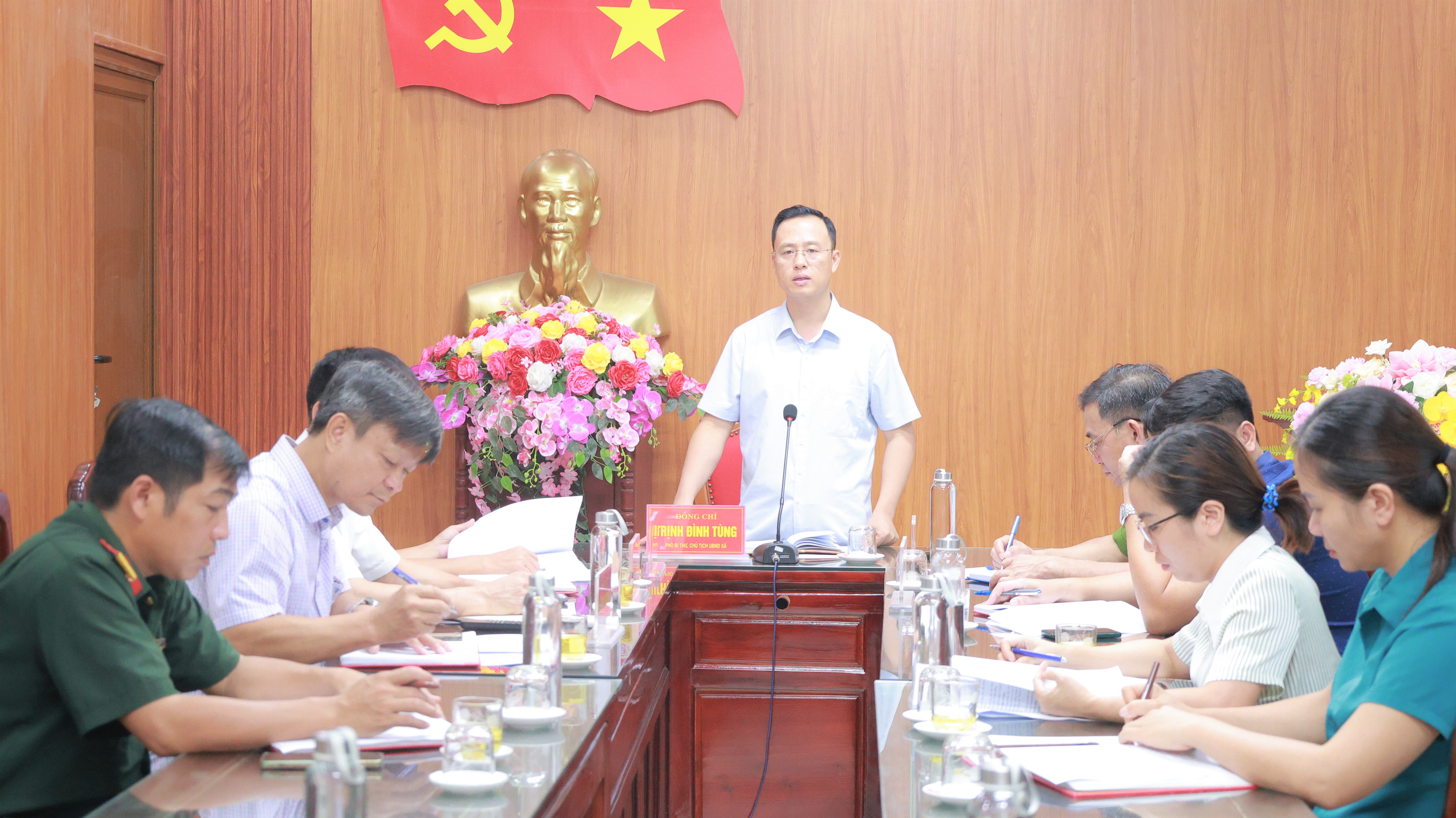 HỘI NGHỊ UBND XÃ CHO Ý KIẾN ĐỀ ÁN SÁP NHẬP THÔN, KHU PHỐ VÀ ĐIỀU CHỈNH KẾ HOẠCH ĐẦU TƯ CÔNG LẦN THỨ 3