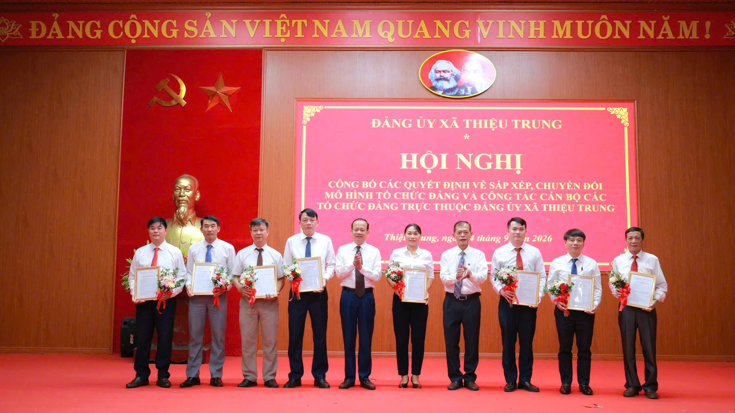 Thiệu Trung kết thúc hoạt động hai Đảng bộ cơ quan, kiện toàn tổ chức đảng theo mô hình mới