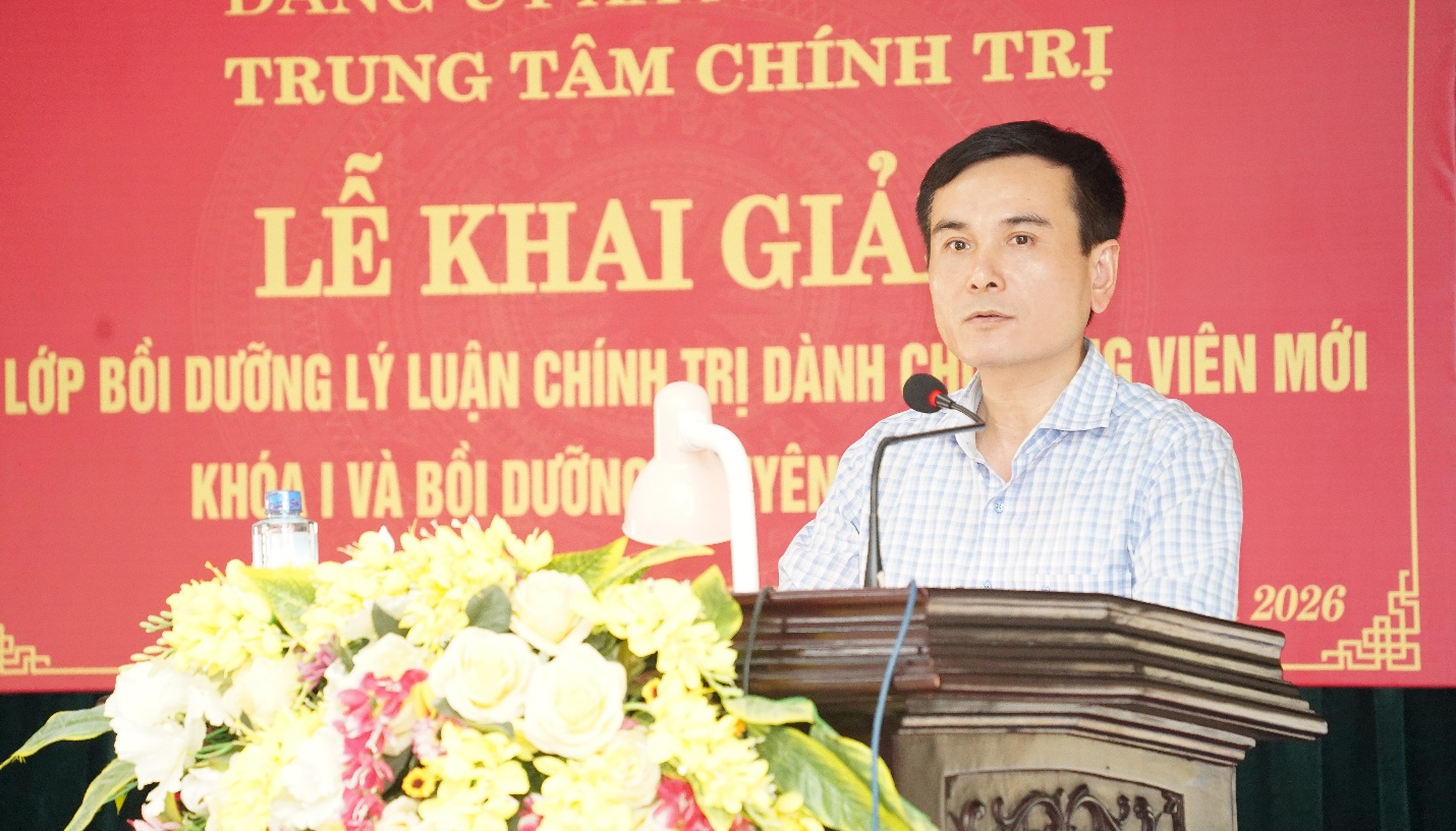 C:\Users\admin\Desktop\ảnh khai giảng lớp đảng viên mới\DSC01416.JPG