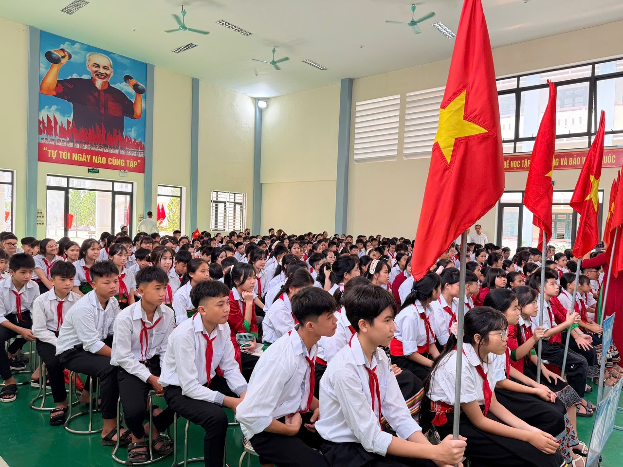Anh-tin-bai