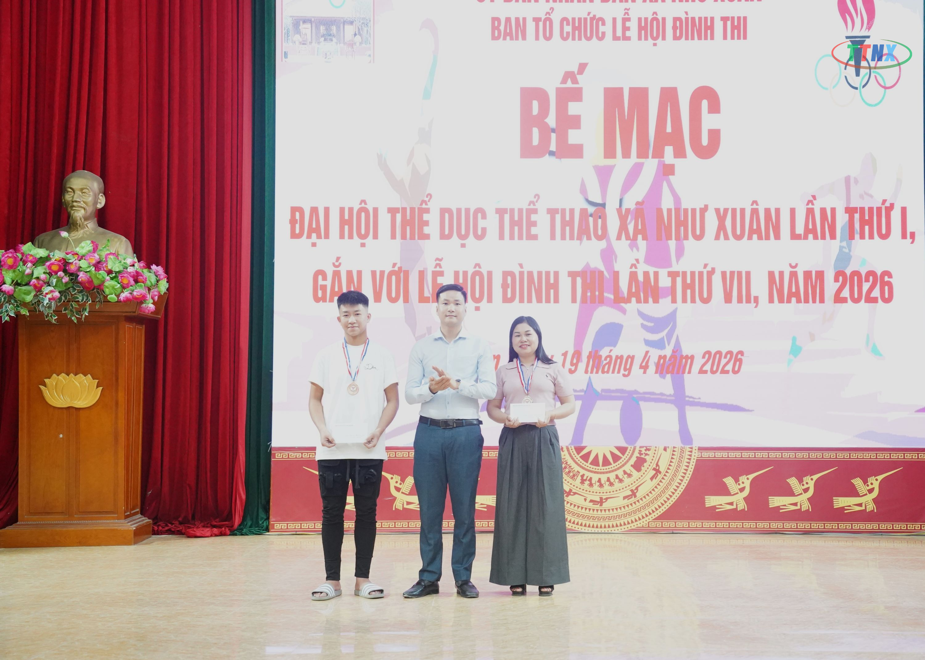 Anh-tin-bai
