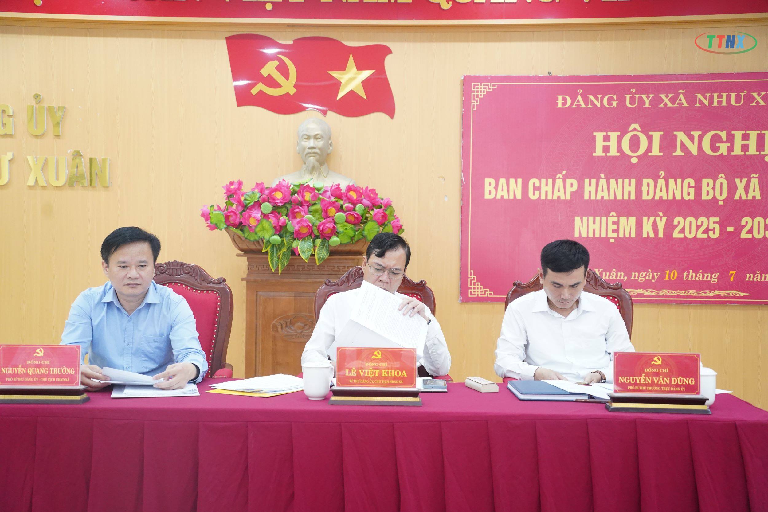 Anh-tin-bai