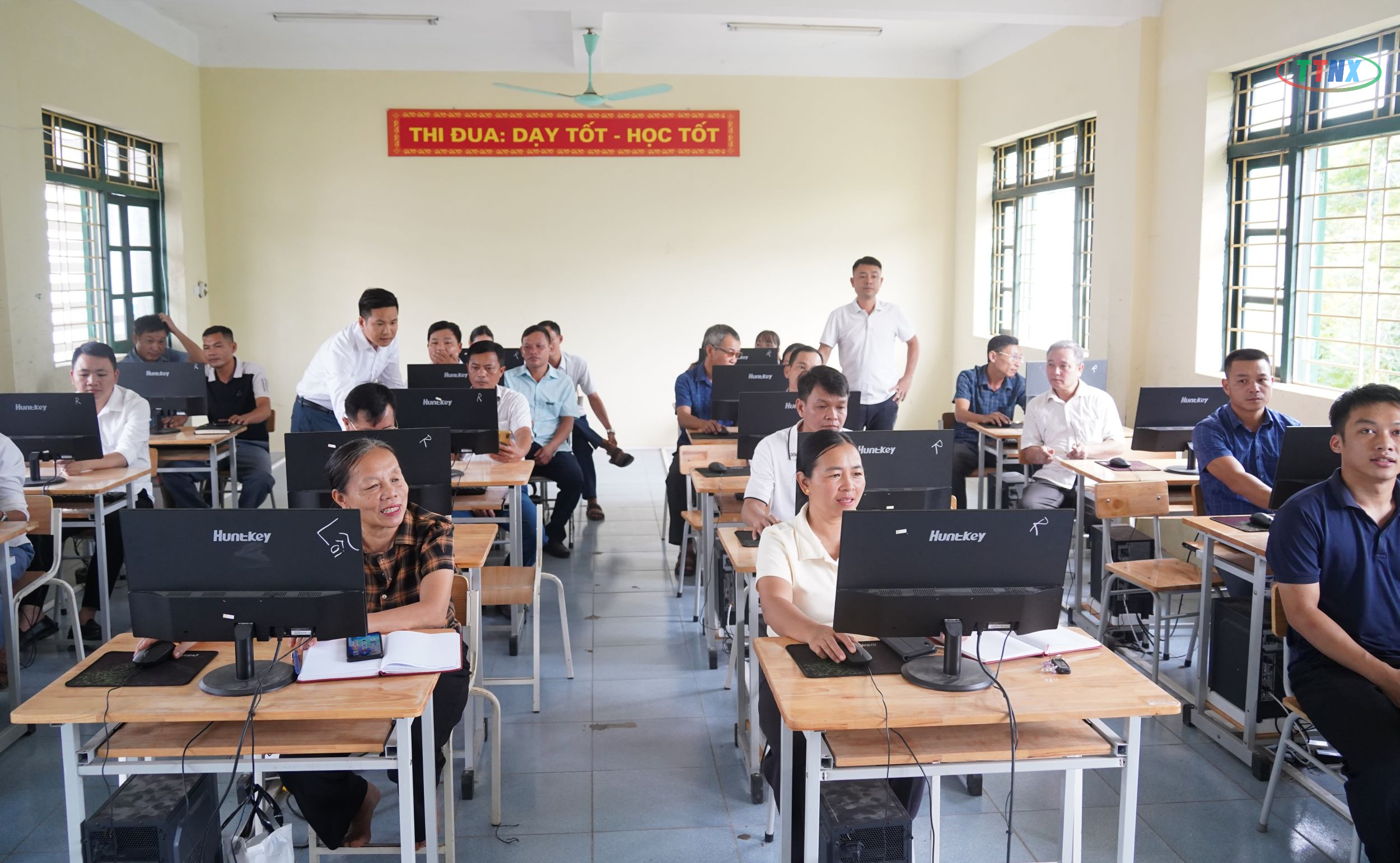 Anh-tin-bai