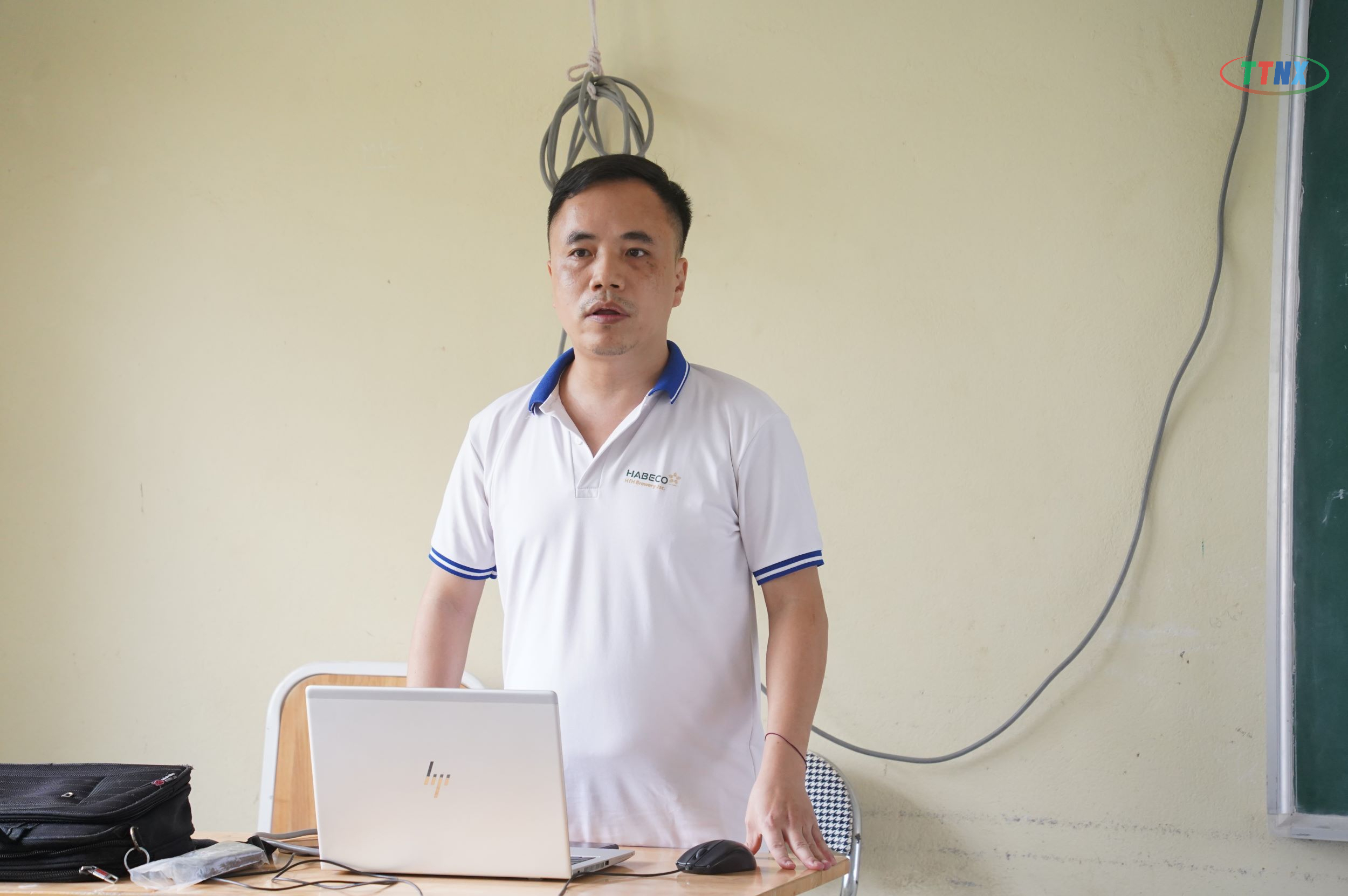 Anh-tin-bai