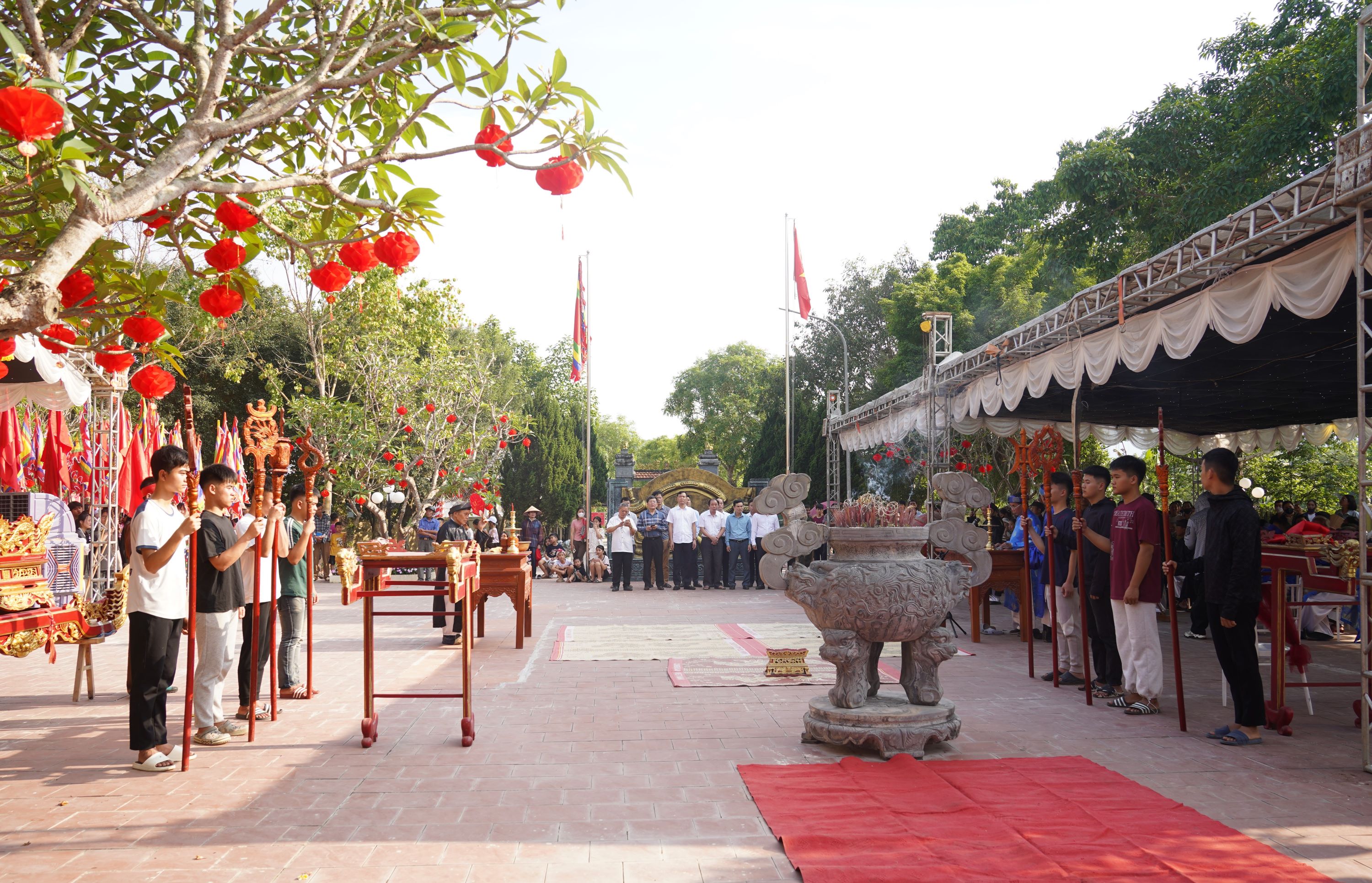 Anh-tin-bai