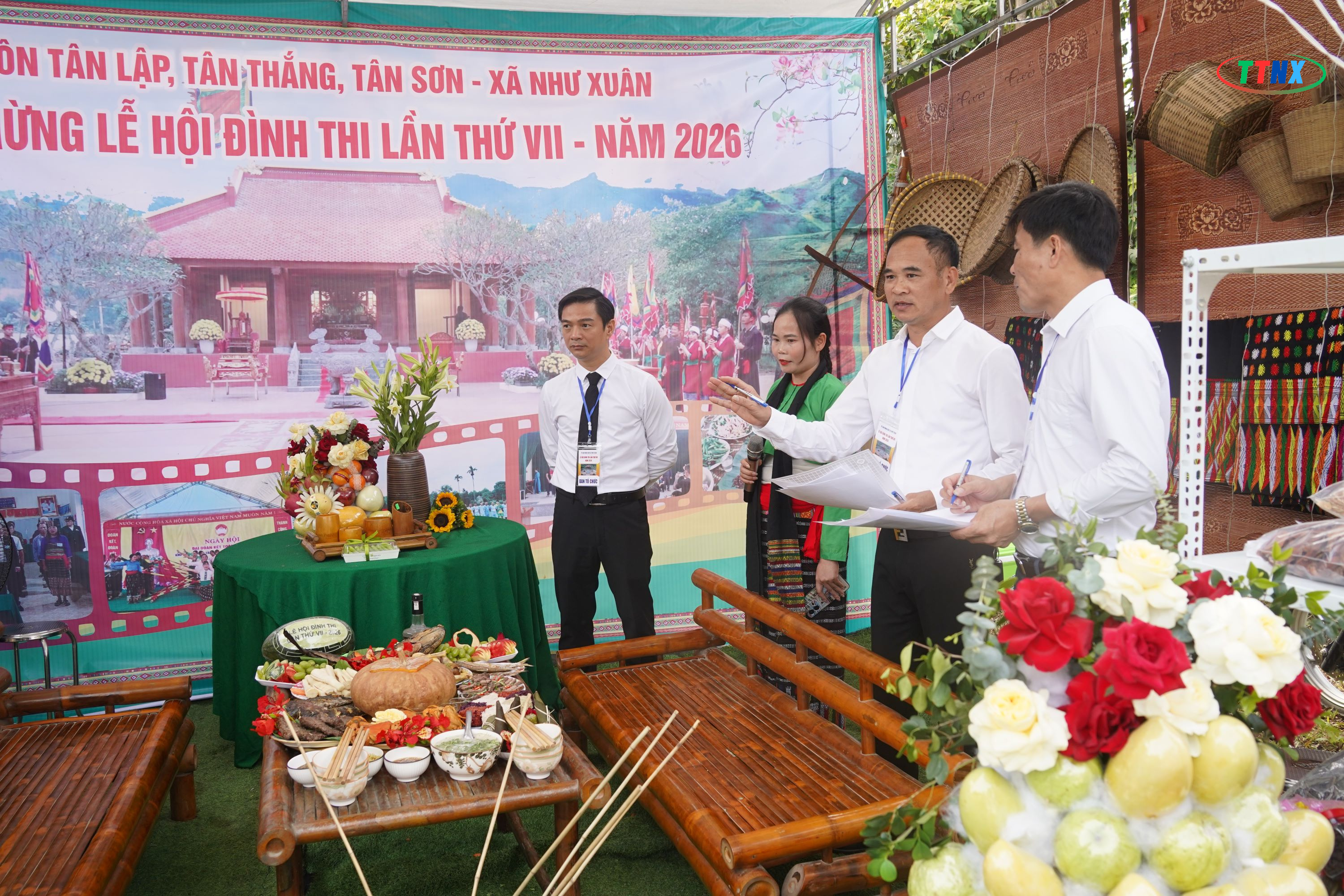 Anh-tin-bai