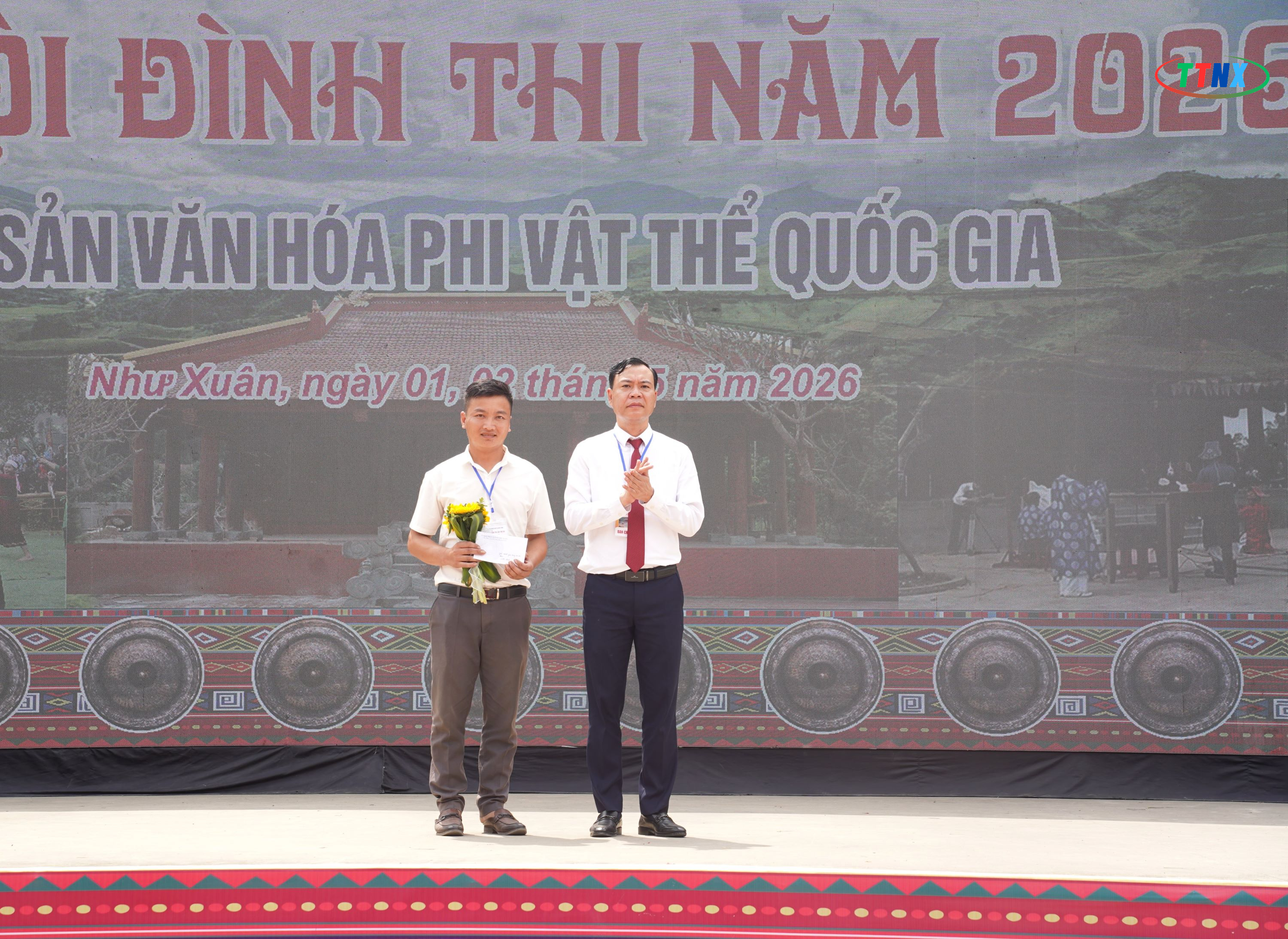 Anh-tin-bai