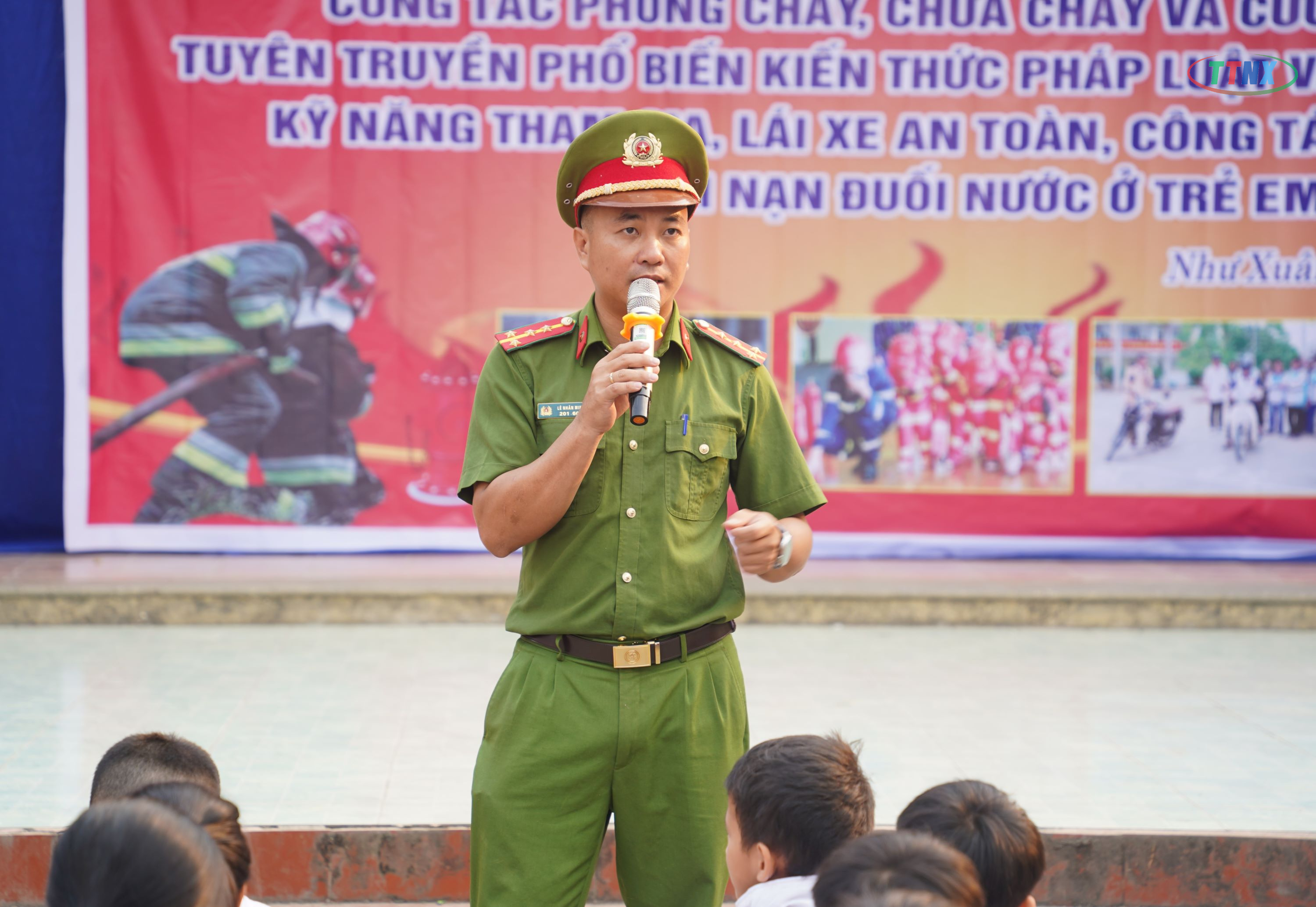 Anh-tin-bai