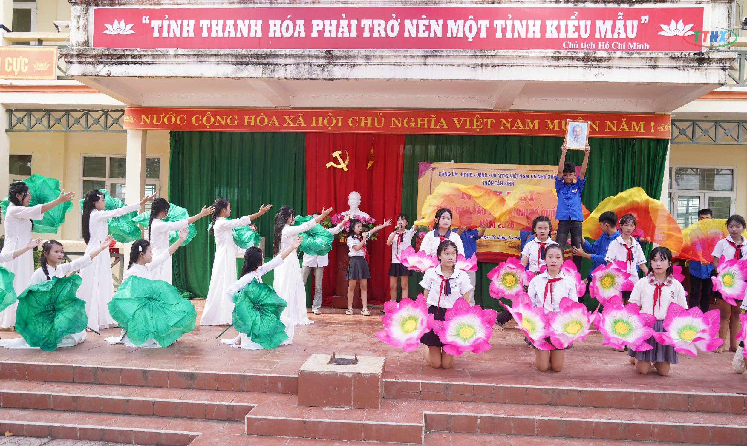Anh-tin-bai