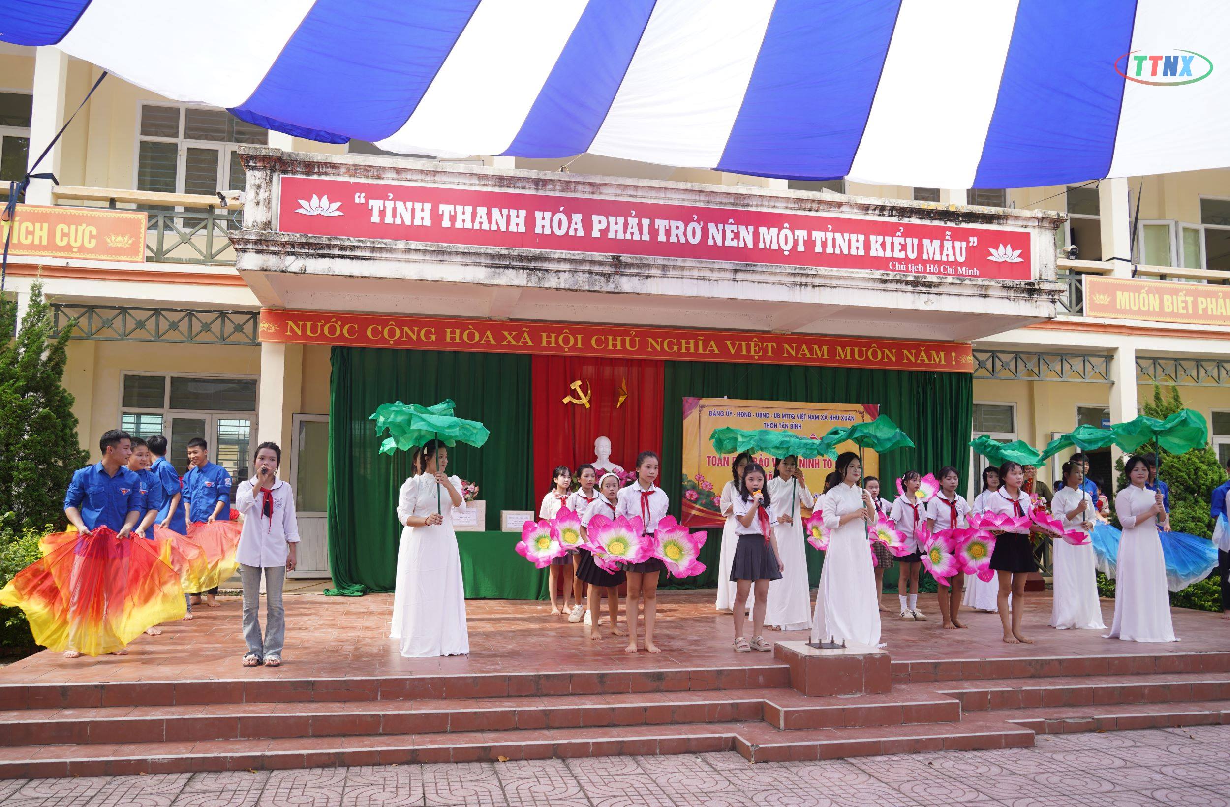 Anh-tin-bai