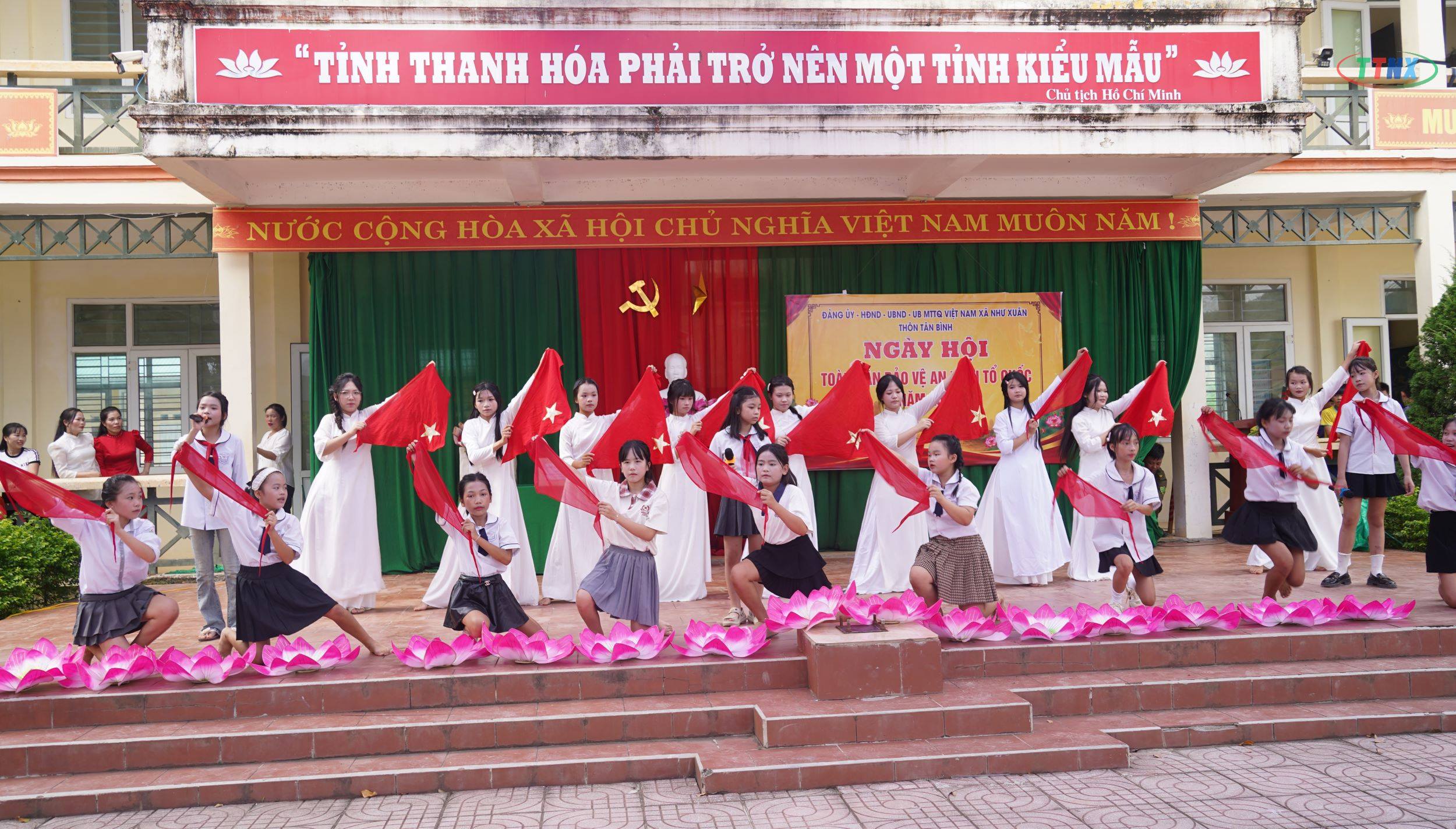 Anh-tin-bai