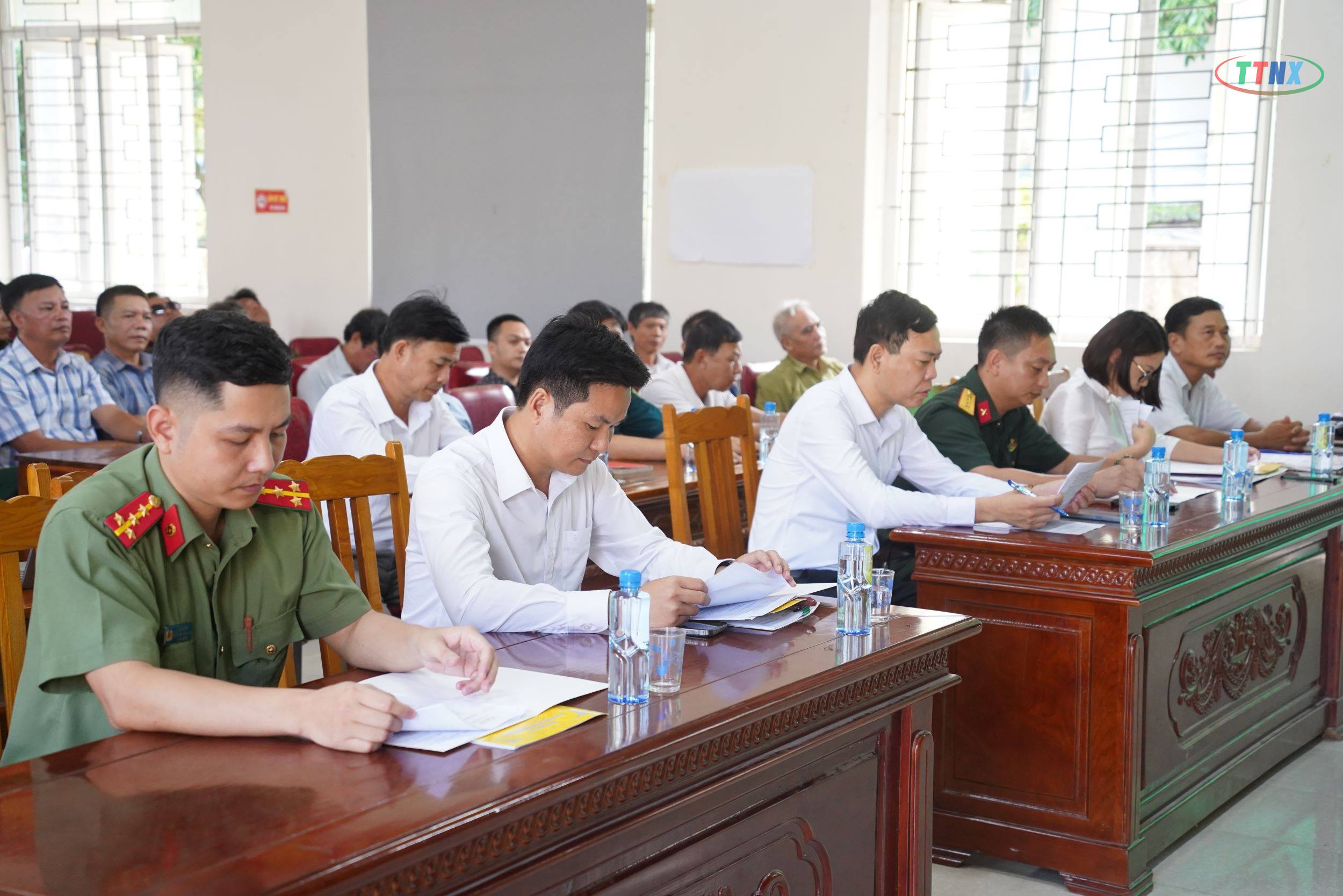 Anh-tin-bai