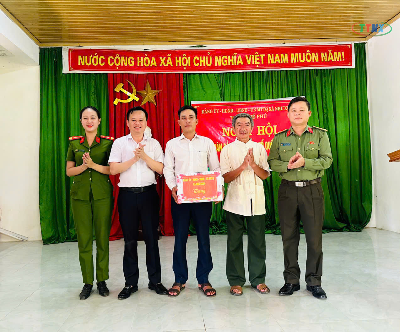 Anh-tin-bai