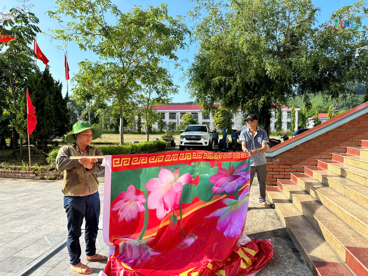 Anh-tin-bai
