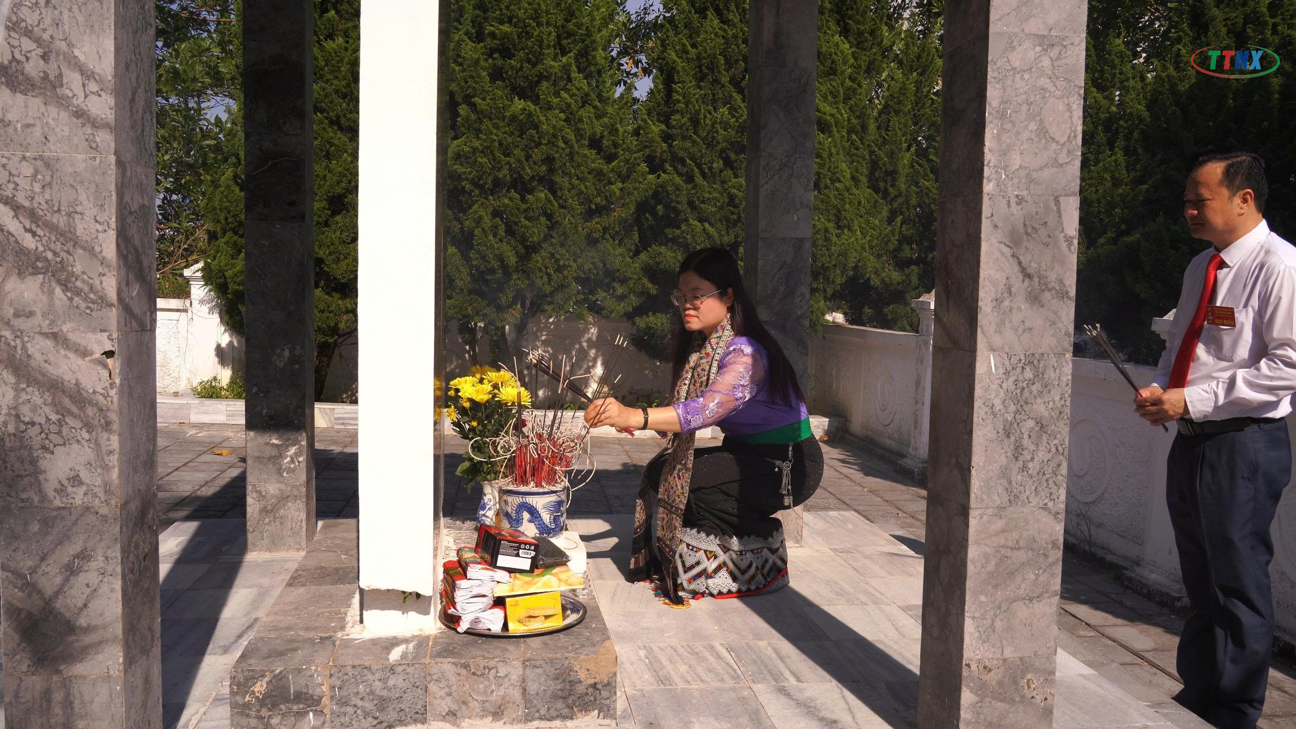 Anh-tin-bai