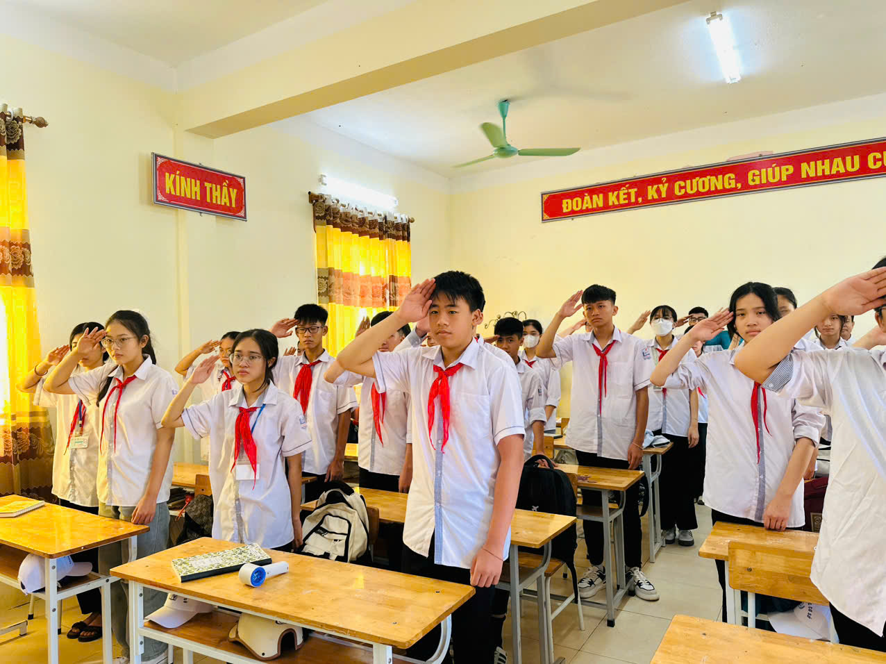 Anh-tin-bai