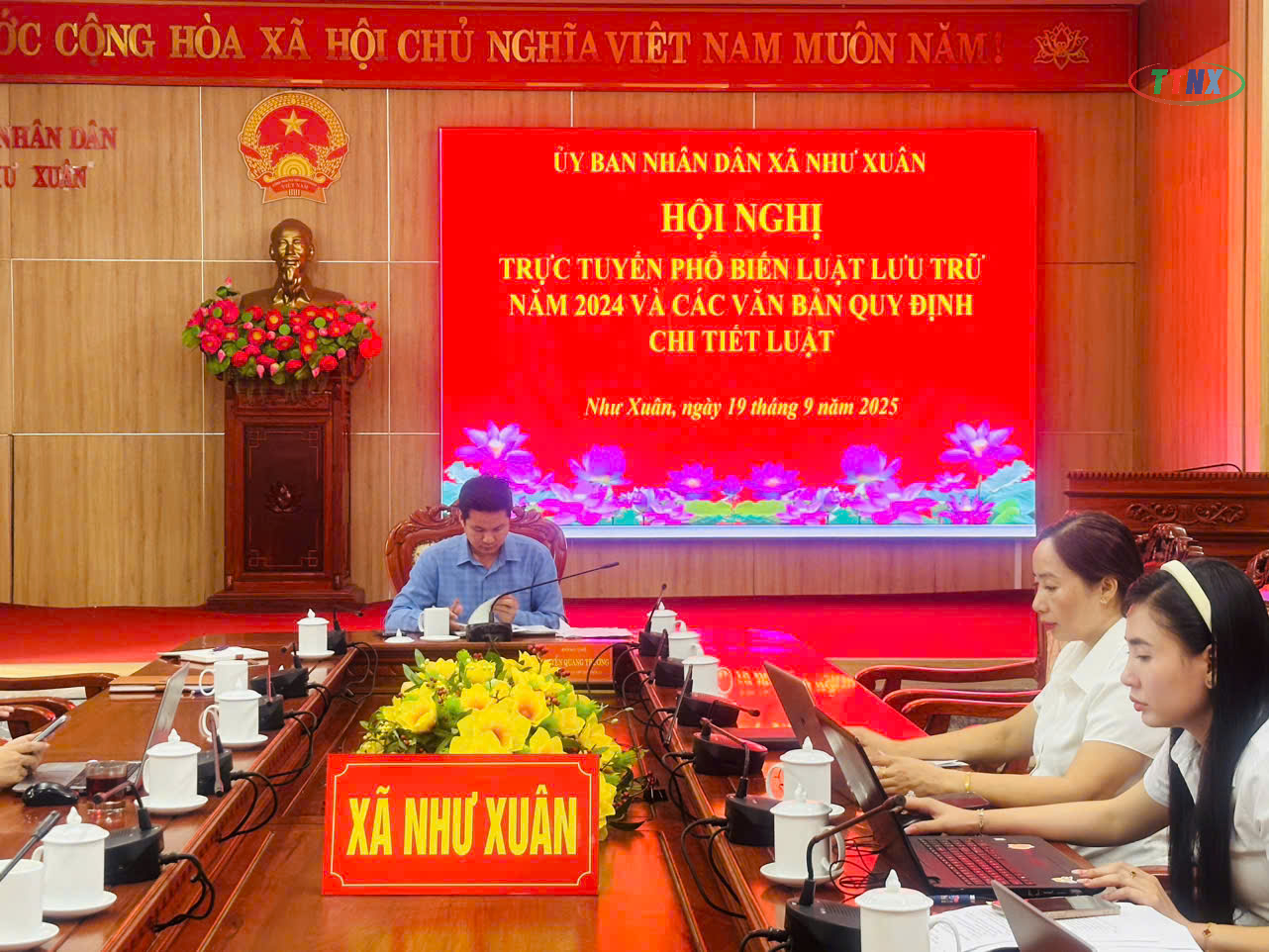 Anh-tin-bai