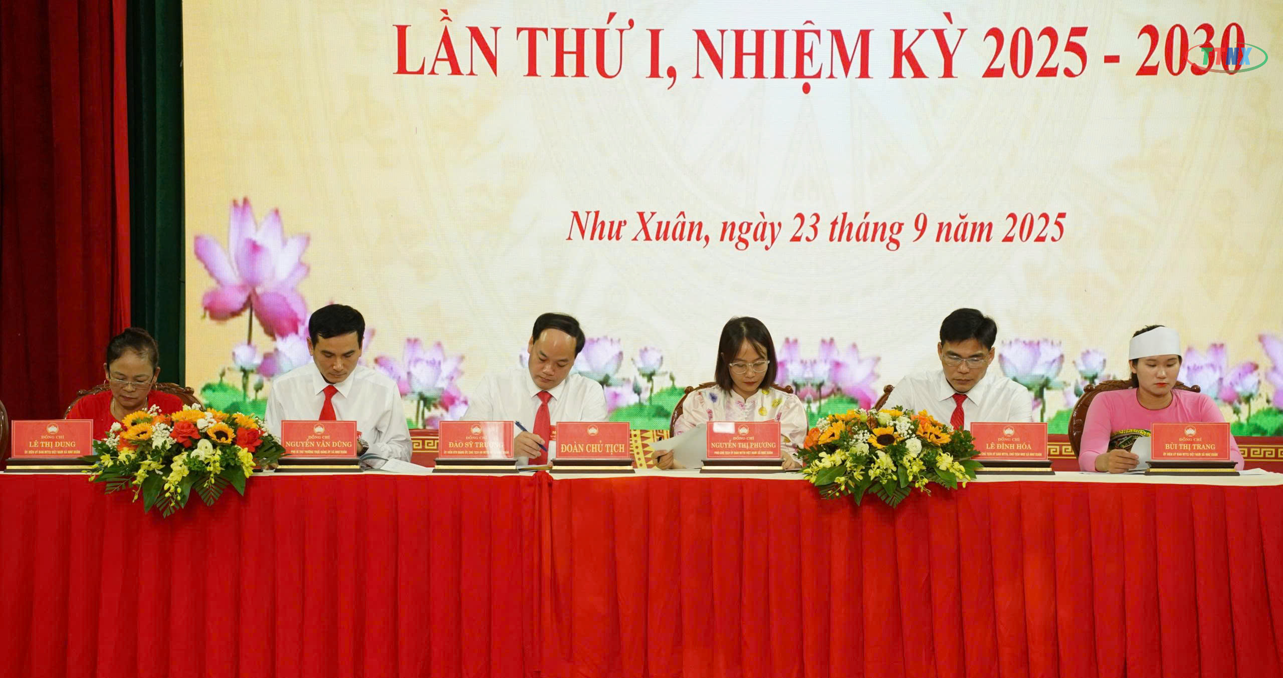 Anh-tin-bai
