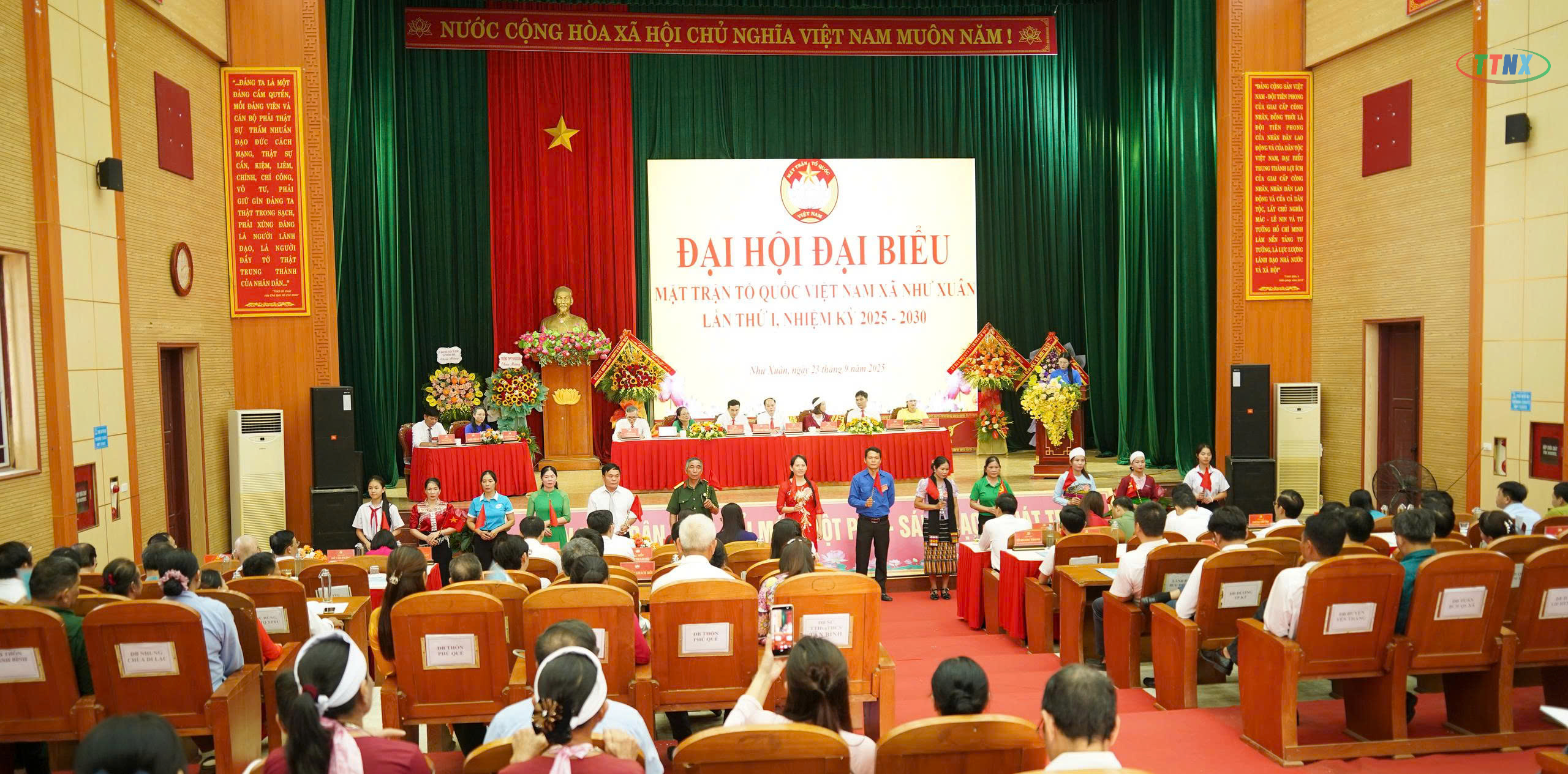 Anh-tin-bai