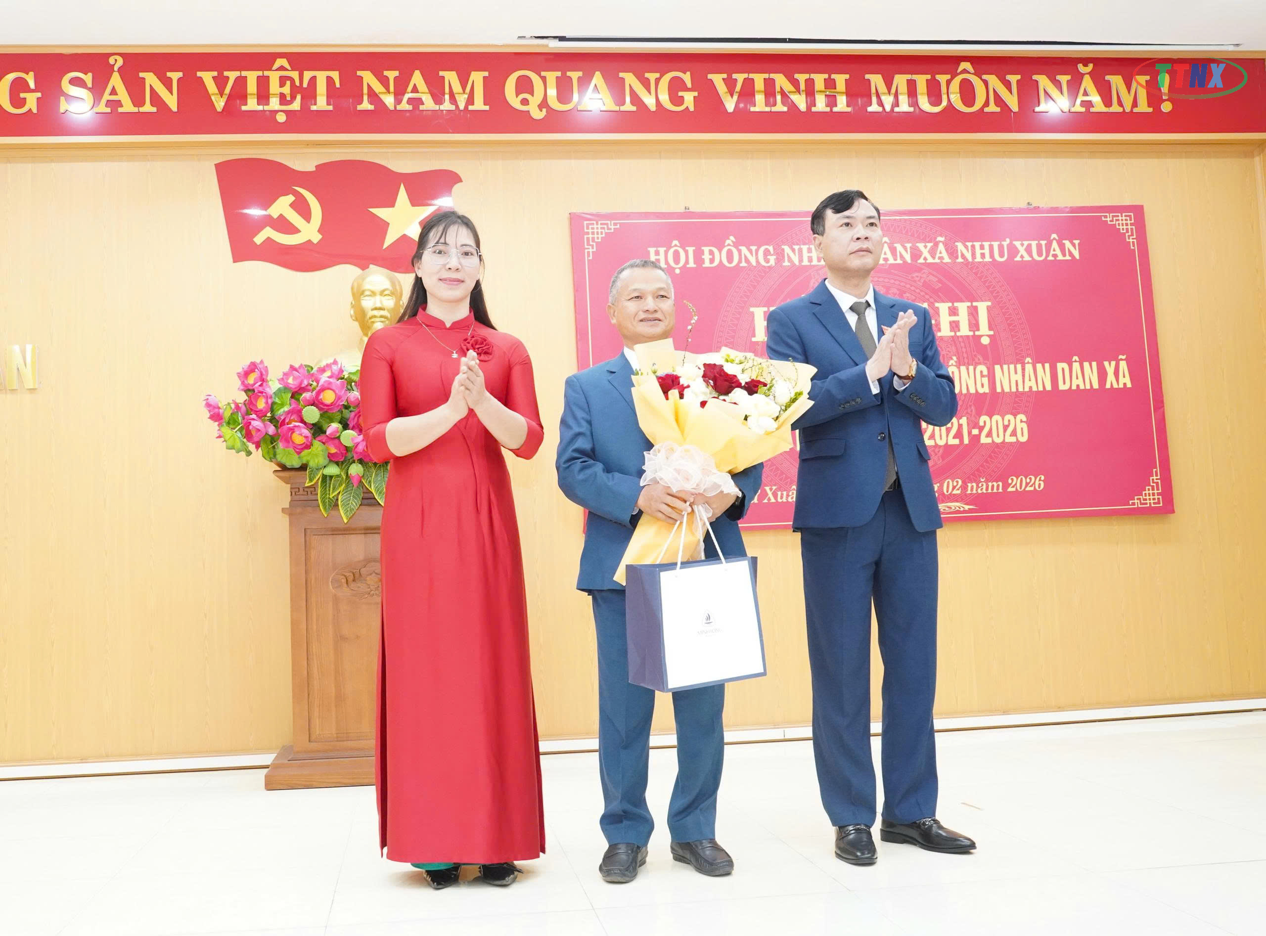 Anh-tin-bai
