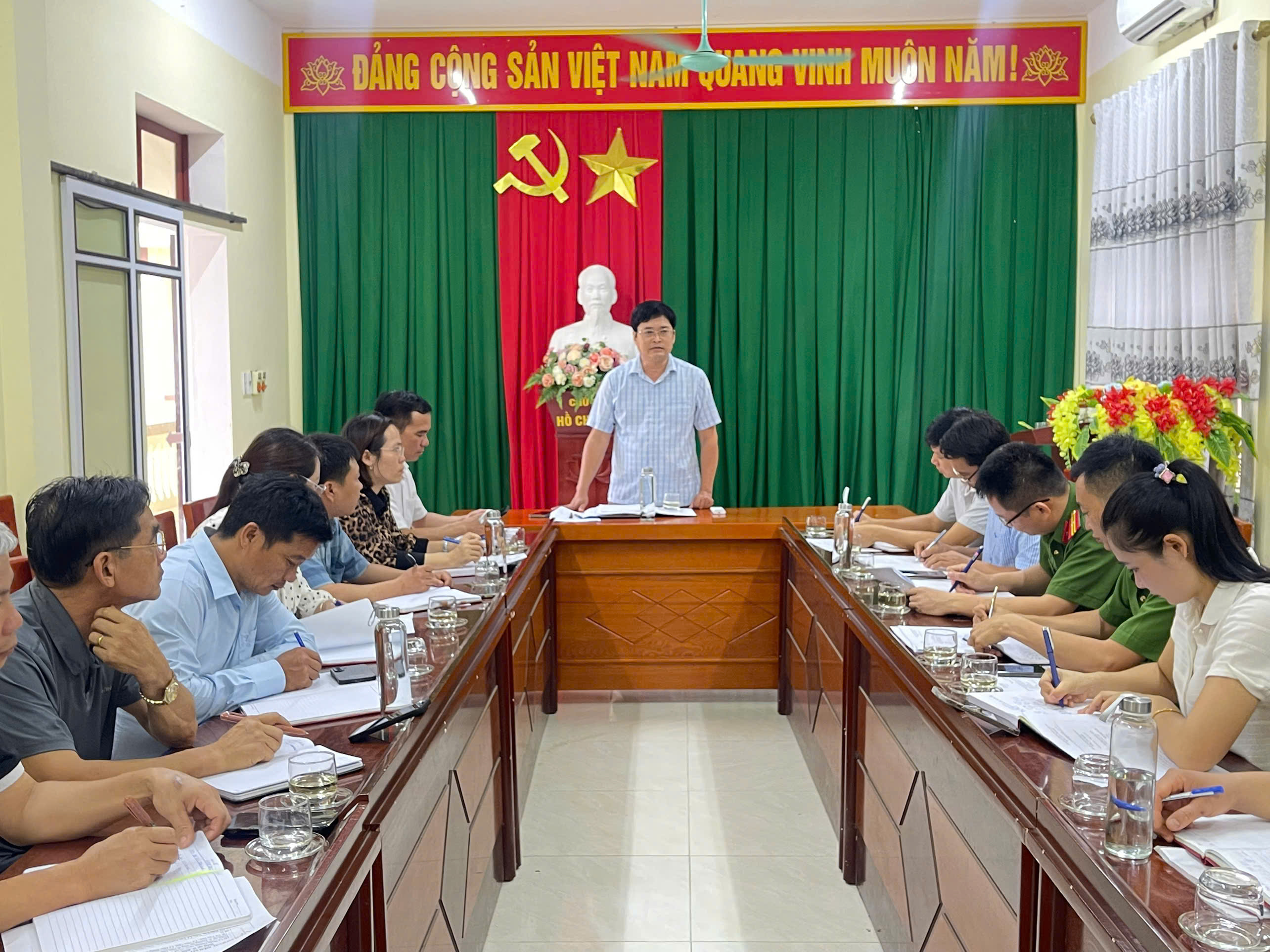 Anh-tin-bai