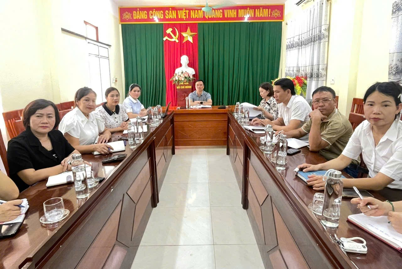 Xã Thượng Ninh tham gia hội nghị trực tuyến triển khai phân cấp quản lý nhà nước về giáo dục khi thực hiện chính quyền địa phương hai cấp.