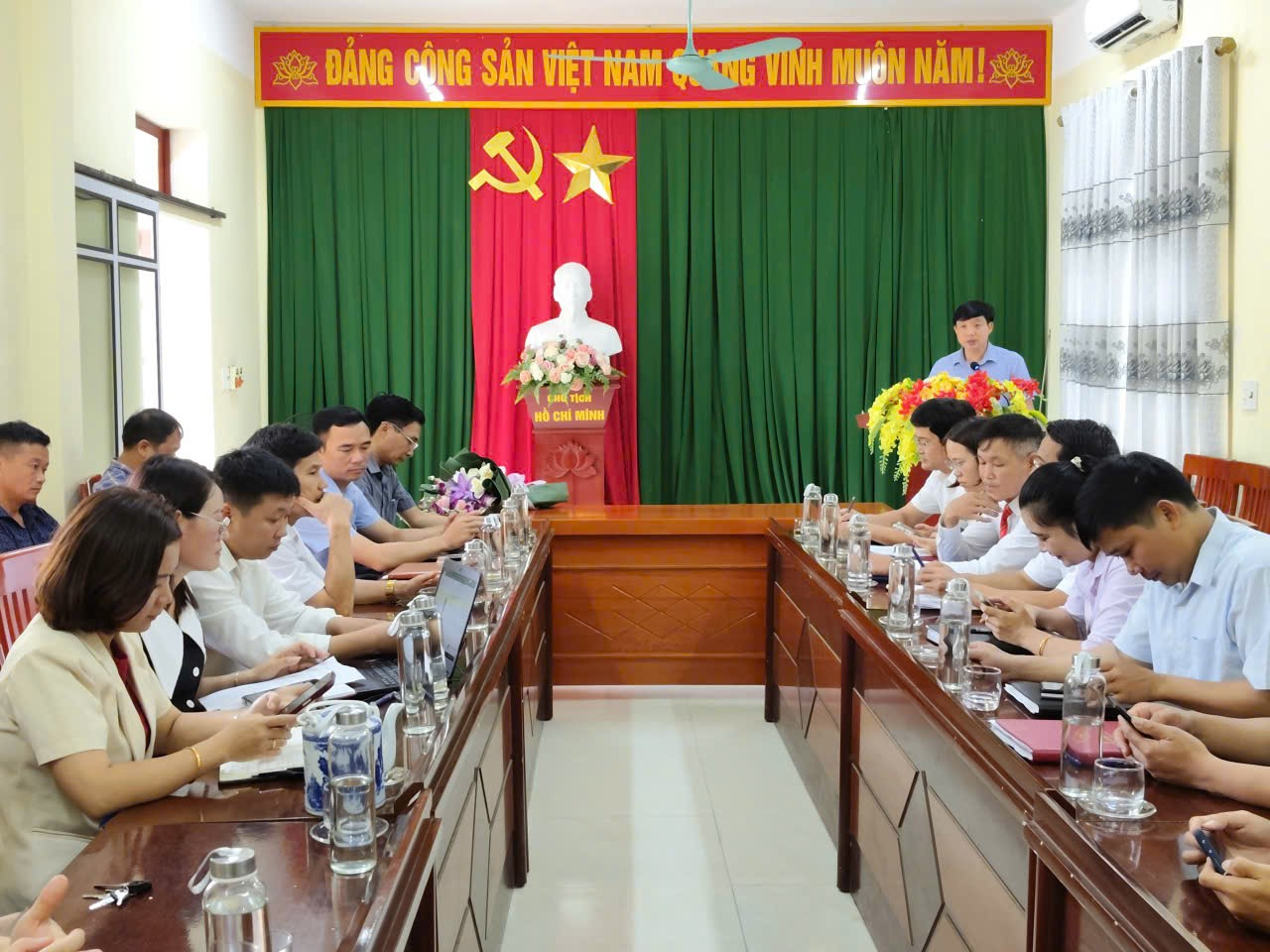UBND xã Thượng Ninh công bố Quyết định nghỉ chế độ theo Nghị định 178