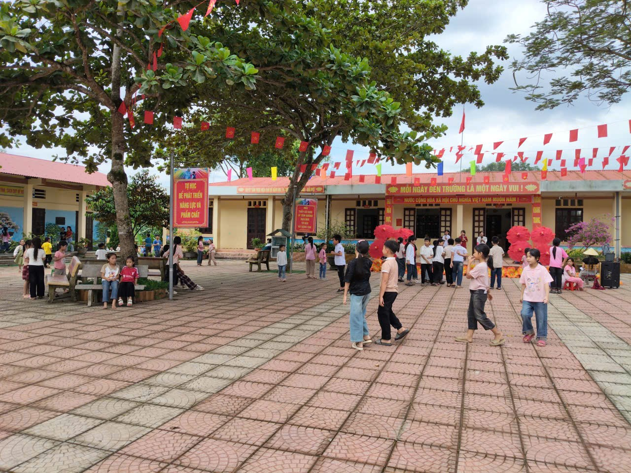 Các trường học trên địa bàn xã Thượng Ninh sẵn sàng cho khai giảng năm học mới 2025 - 2026.