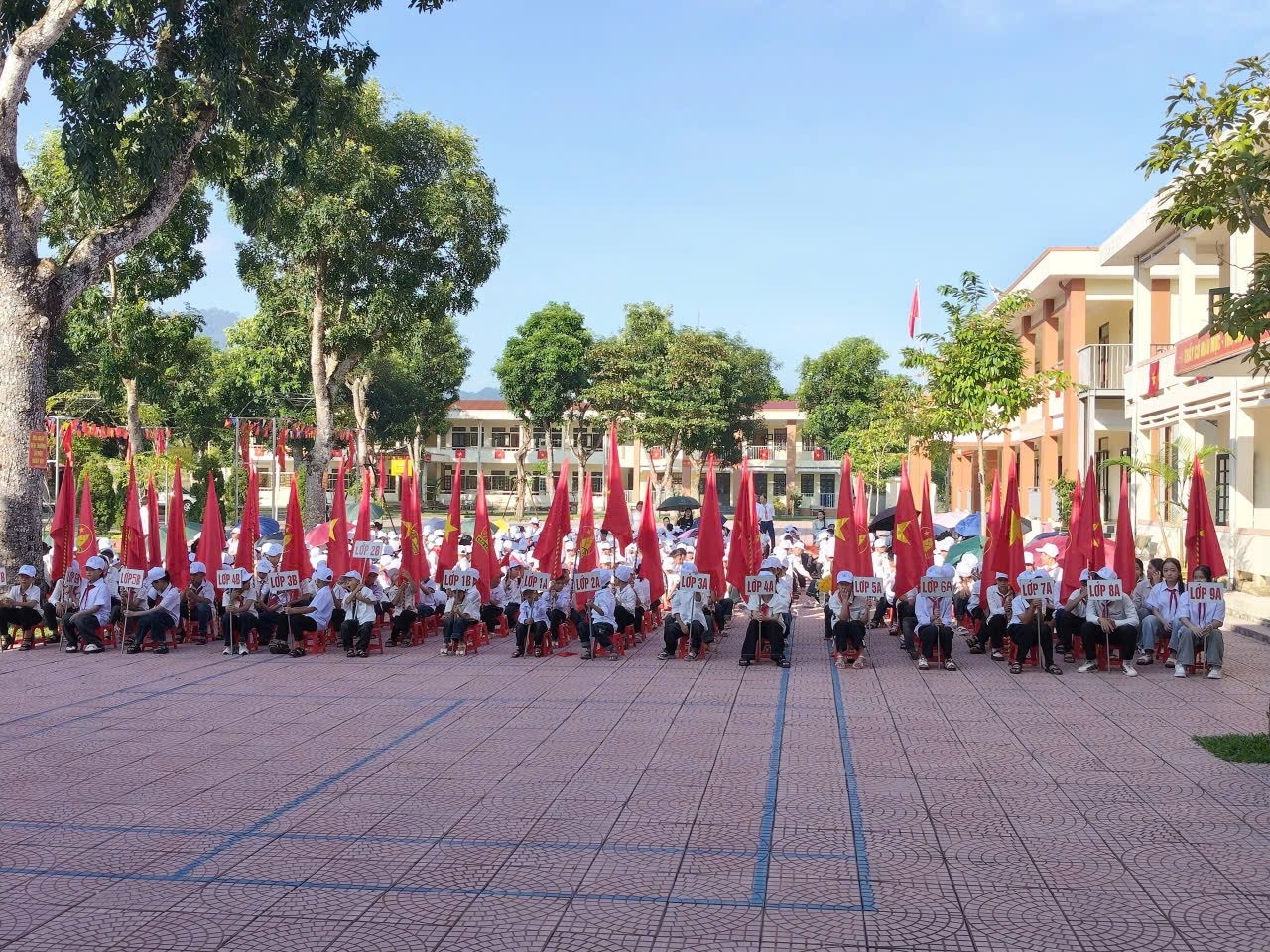 Các đơn vị trường học trên địa bàn xã Thượng Ninh long trọng tổ chức Lễ khai giảng năm học mới 2025 – 2026.