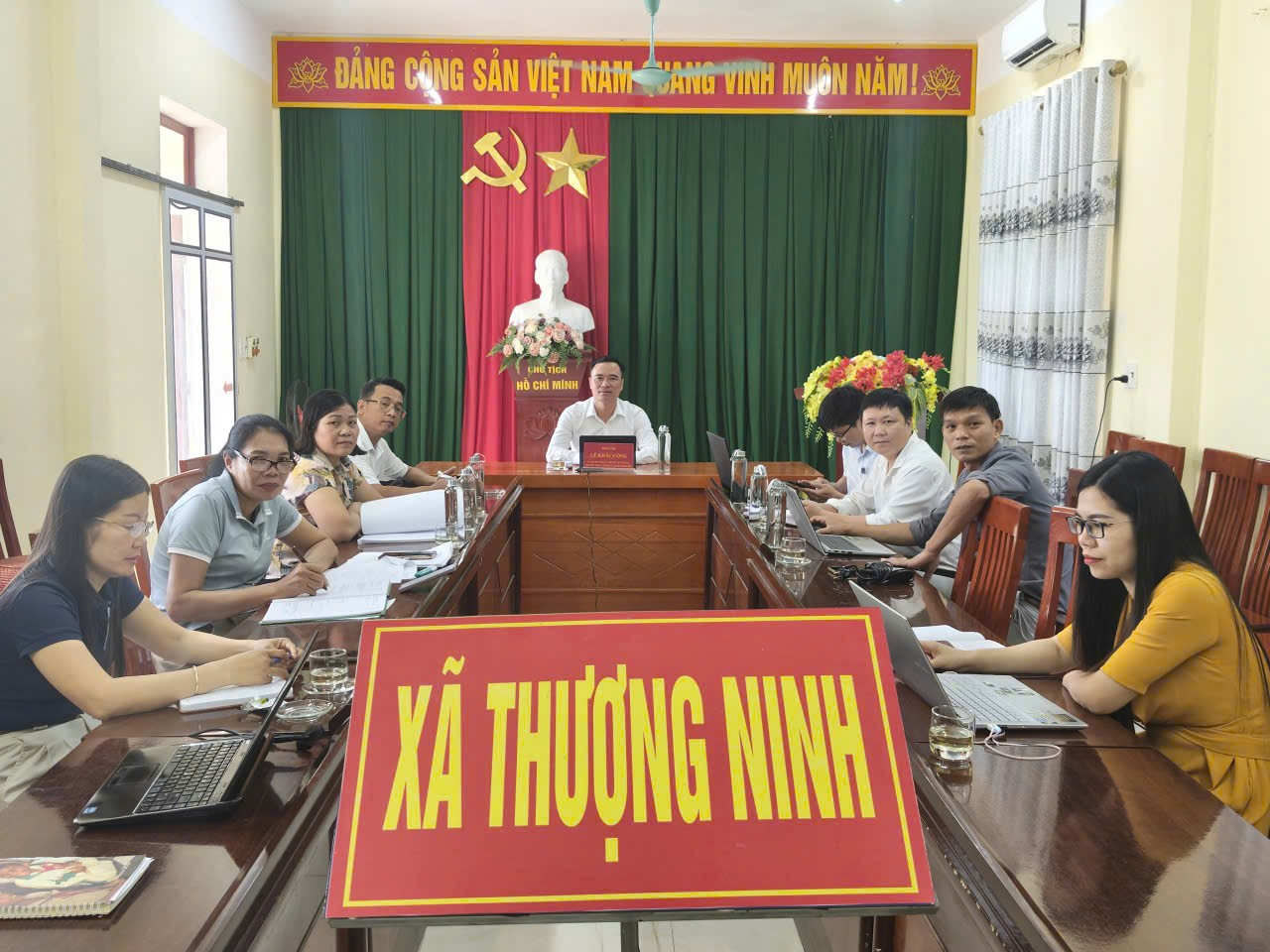 Hội nghị trực tuyến hướng dẫn nghiệp vụ sử dụng Hệ thống báo cáo Chính phủ, Phản ánh kiến nghị trên Hệ thống phản hồi Thanh Hóa, thực hiện tiếp nhận TTHC không phụ thuộc vào địa giới hành chính và thanh toán Thuế điện tử thực hiện nghĩa vụ tài chính về đất đai năm 2025