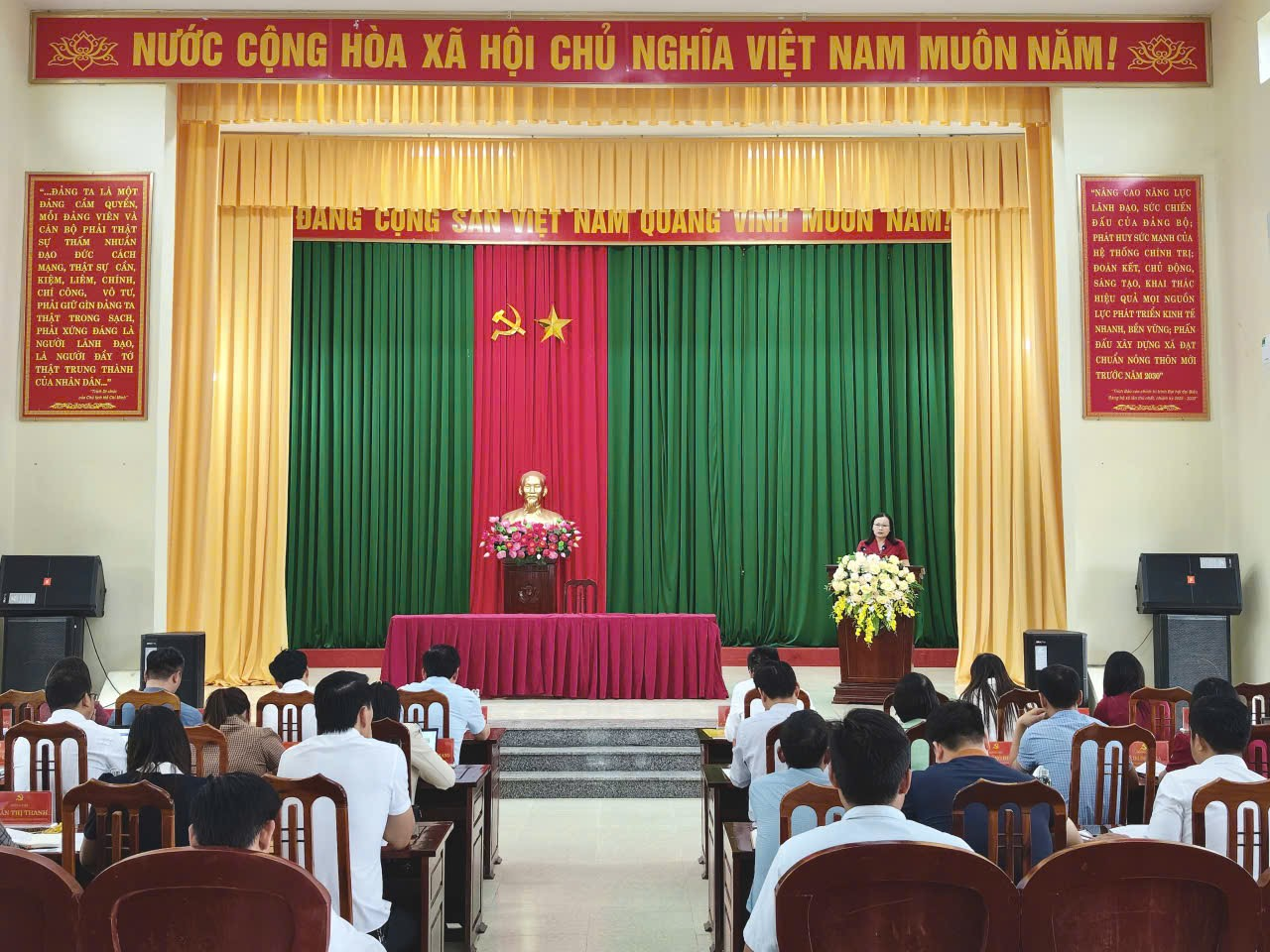 Đảng ủy xã Thượng Ninh tổ chức hội nghị cán bộ chủ chốt thực hiện quy trình về công tác cán bộ 