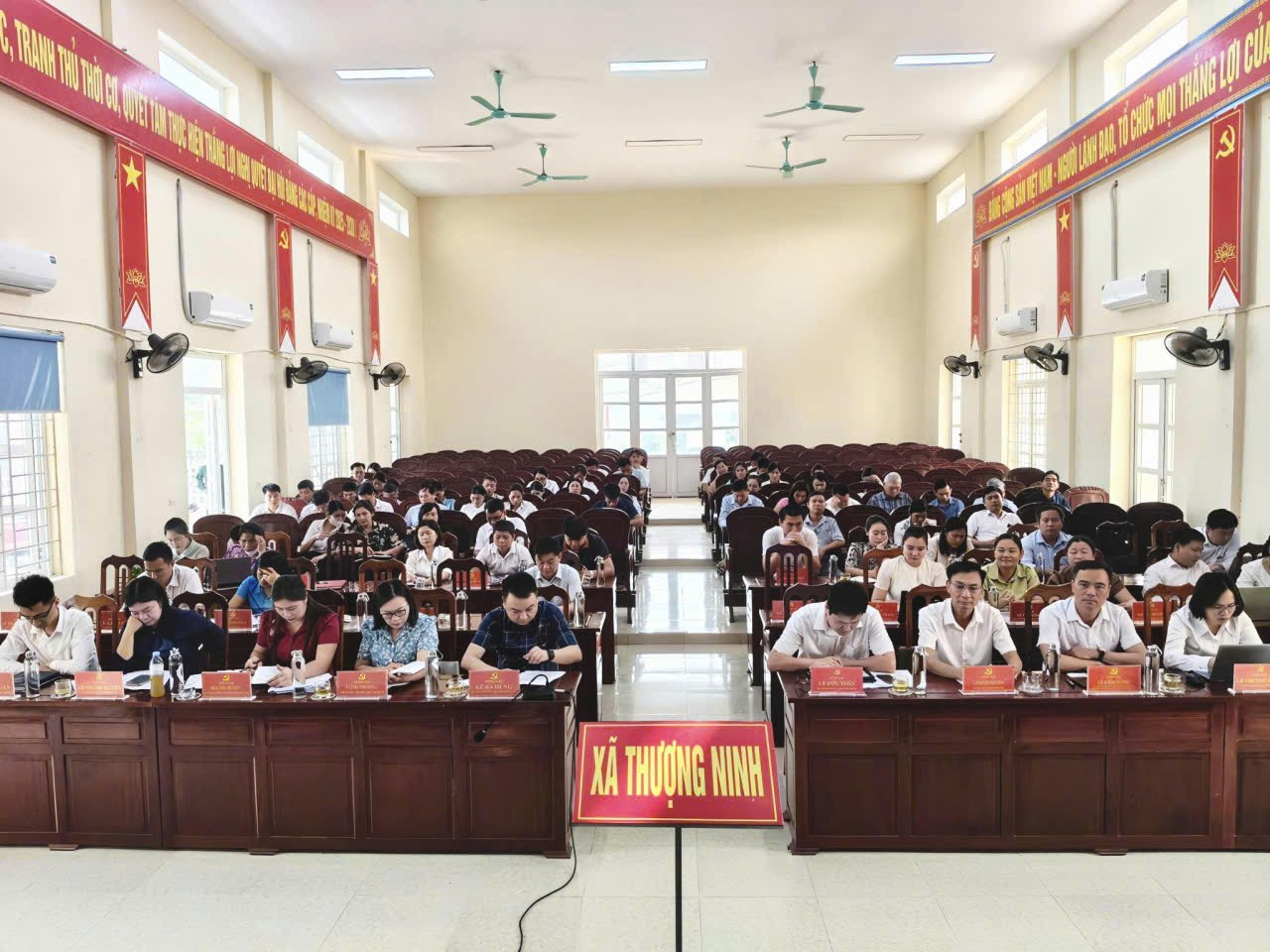 Xã Thượng Ninh tham dự Hội nghị trực tuyến toàn quốc nghiên cứu, học tập, quán triệt và triển khai thực hiện Nghị quyết Hội nghị lần thứ hai Ban Chấp hành Trung ương Đảng khóa XIV