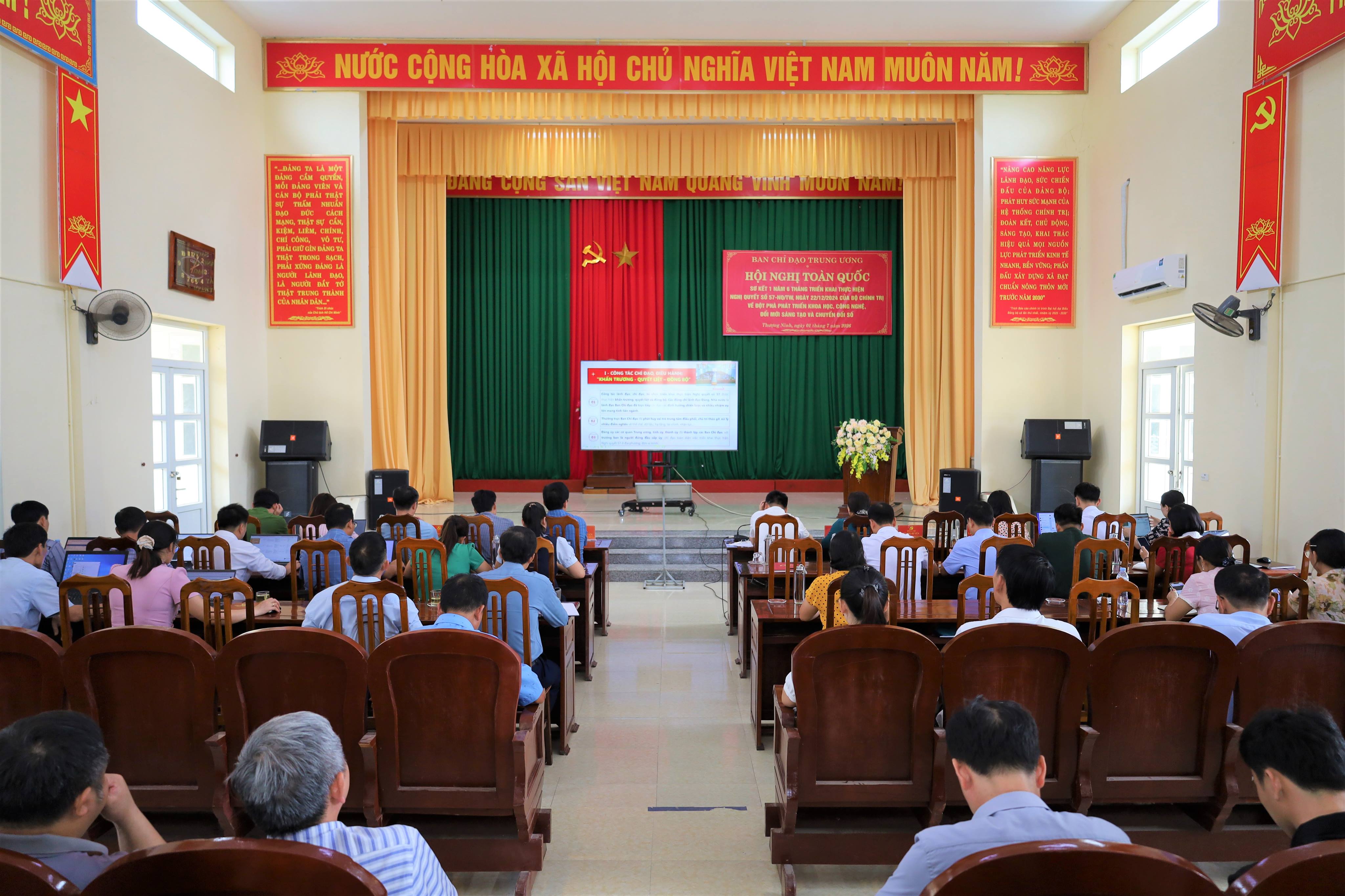Xã Thượng Ninh tham dự hội nghị toàn quốc sơ kết 1 năm 6 tháng triển khai thực hiện Nghị quyết số 57-NQ/TW của Bộ Chính trị