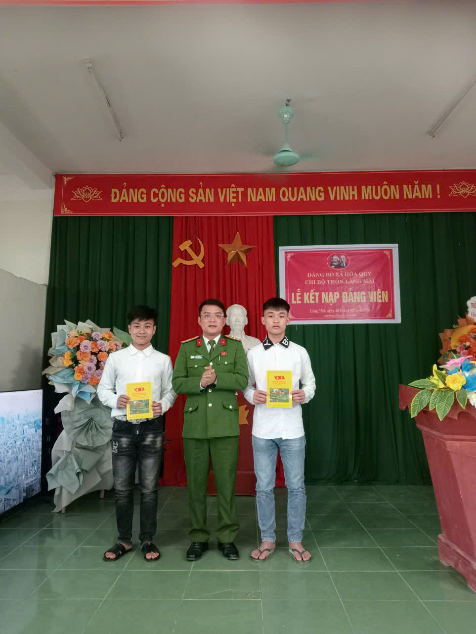 Anh-tin-bai