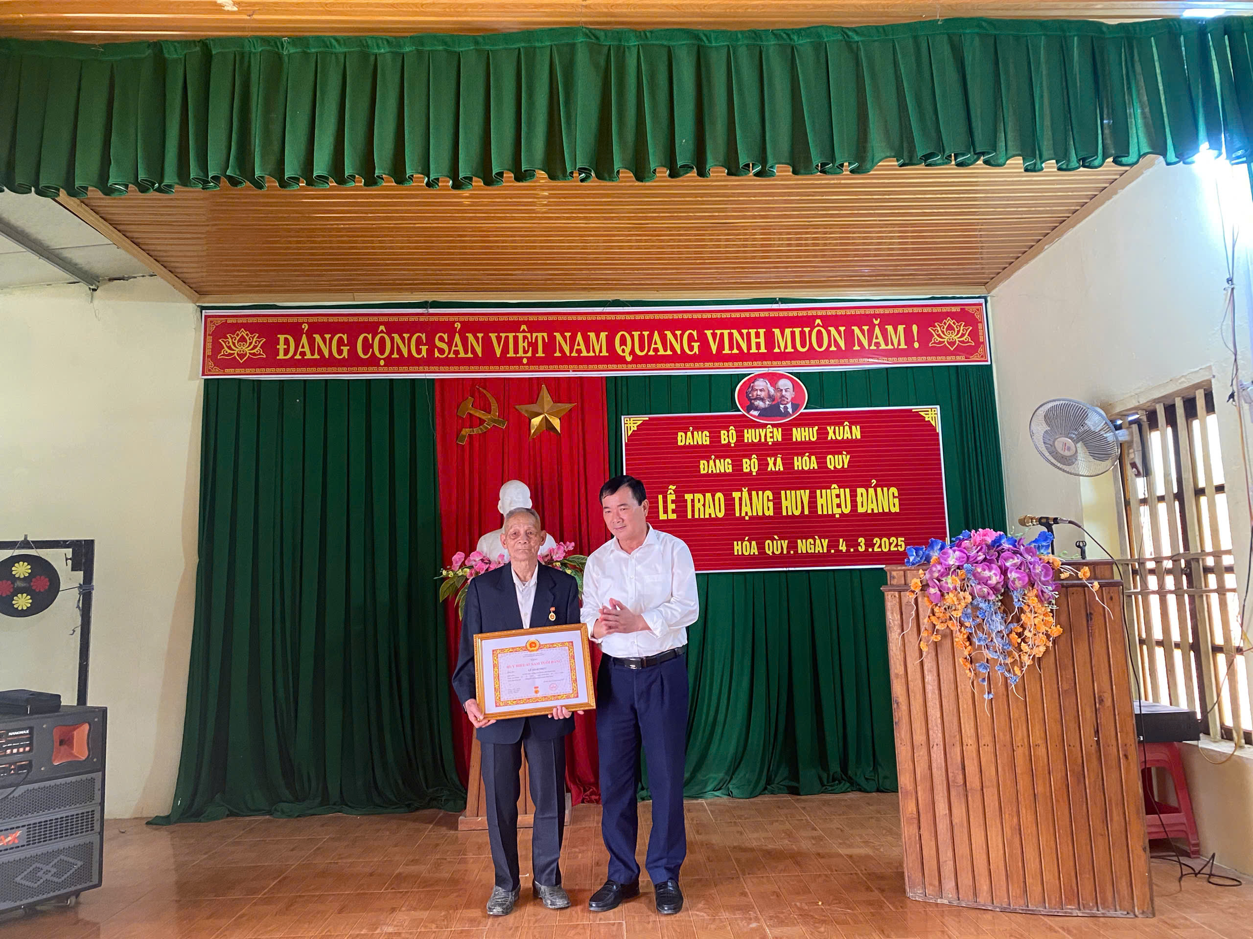 XÃ HÓA QUỲ TỔ CHỨC CHAO HUY HIỆU ĐẠNG ĐỢT 3/02/2025
