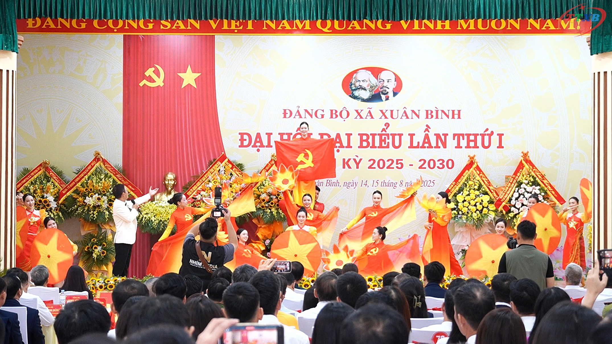 Anh-tin-bai