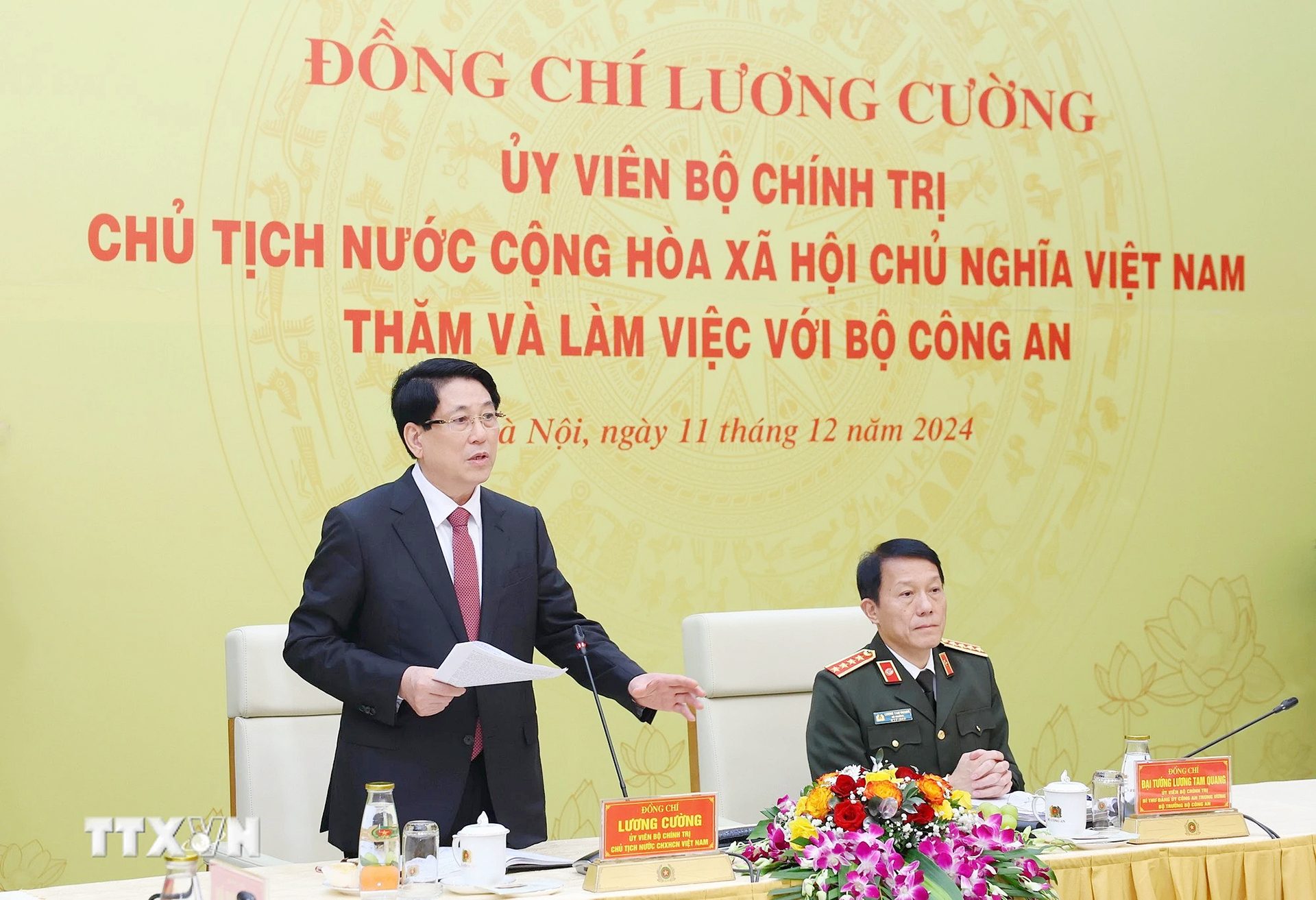 Anh-tin-bai