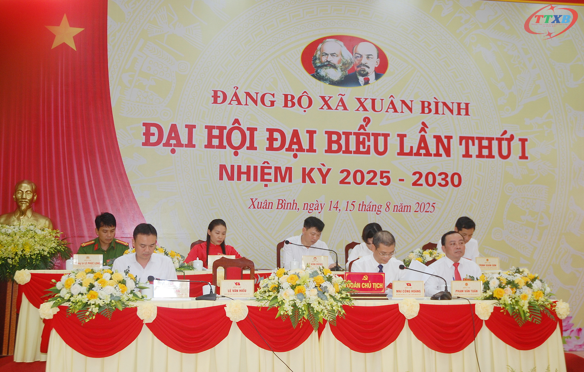 Anh-tin-bai