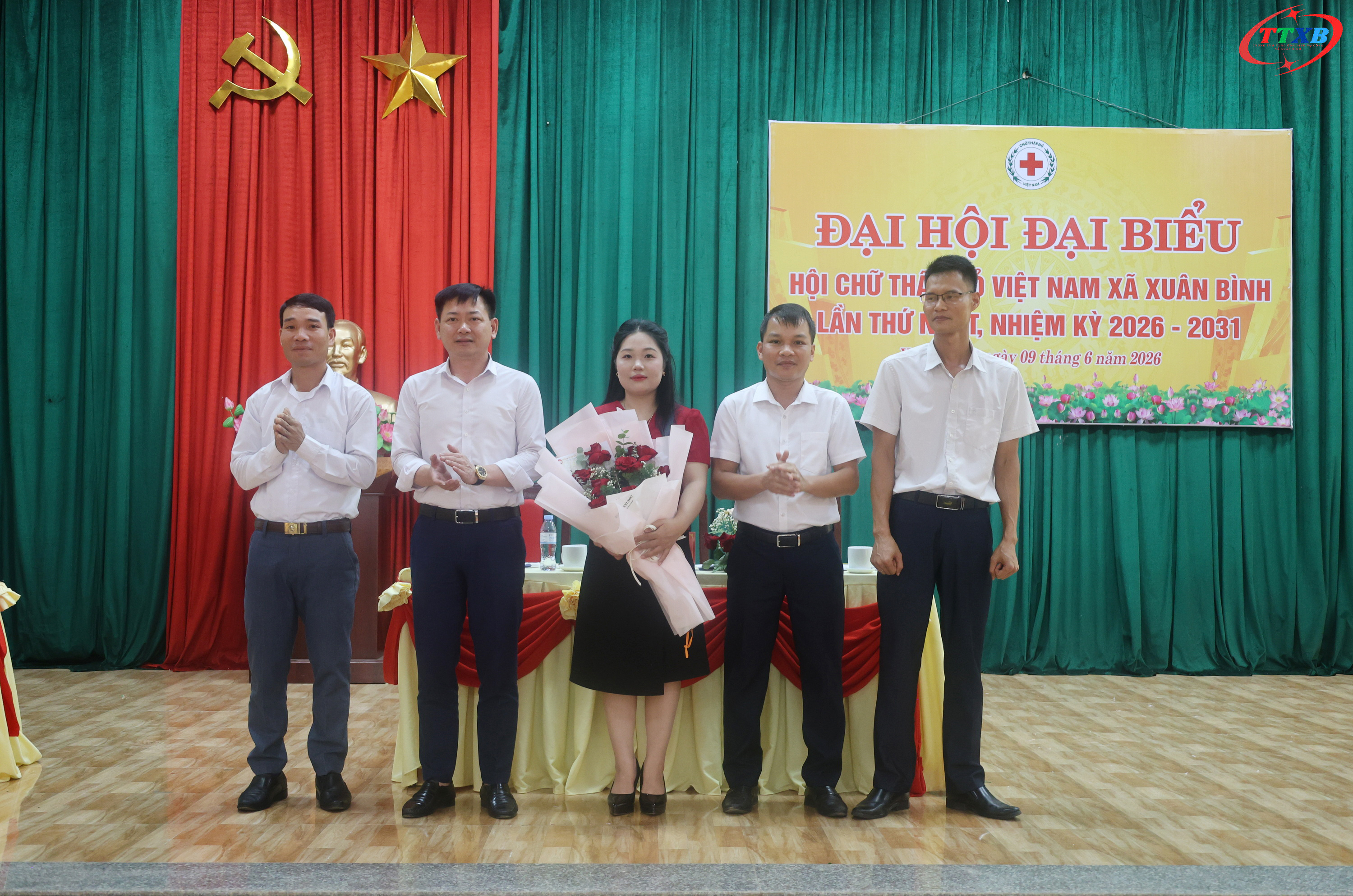 Anh-tin-bai